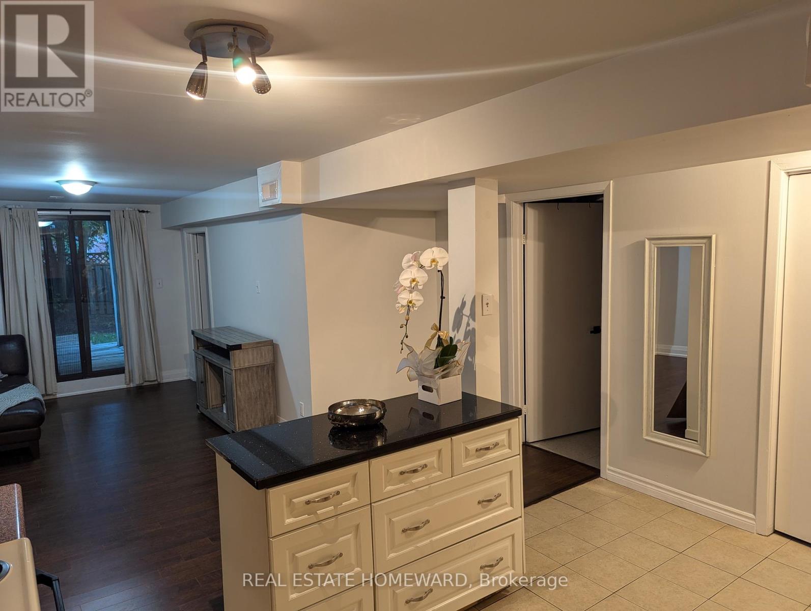 17 Bingham Street, Richmond Hill, Ontario  L4C 8Y6 - Photo 2 - N12336005