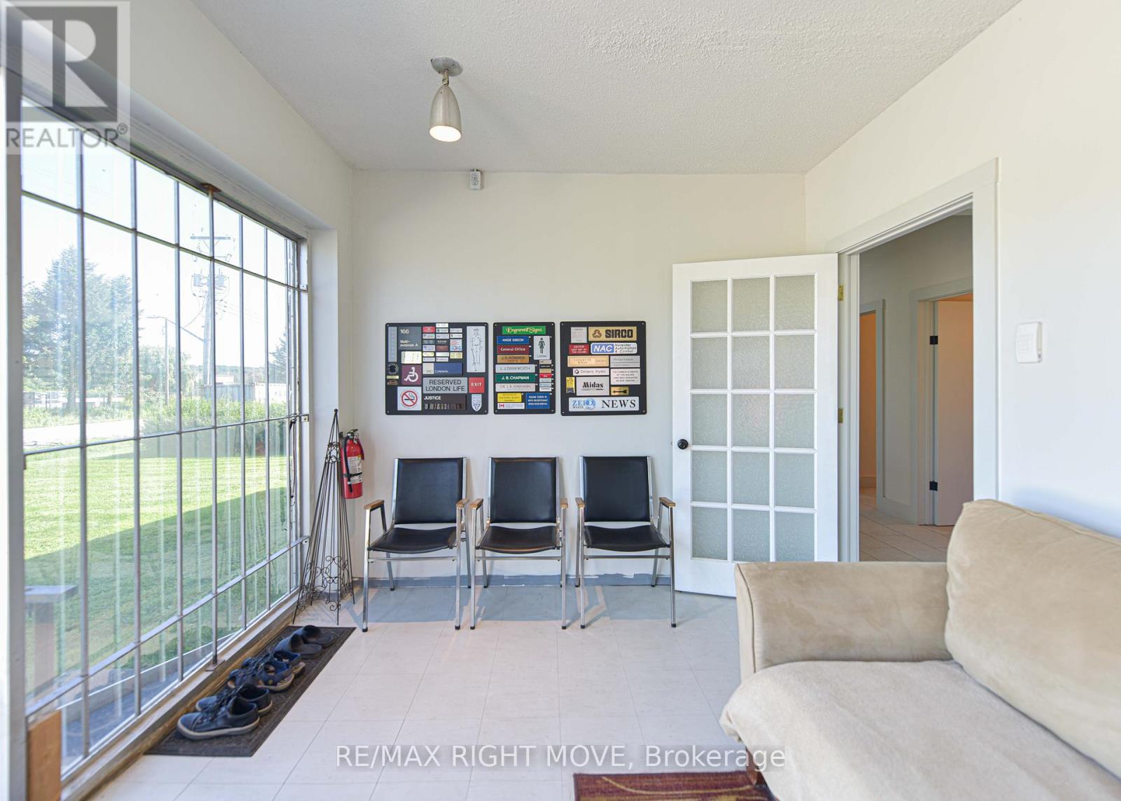 41 Jamieson Drive, Oro-Medonte, Ontario  L3V 0H8 - Photo 23 - S12336022