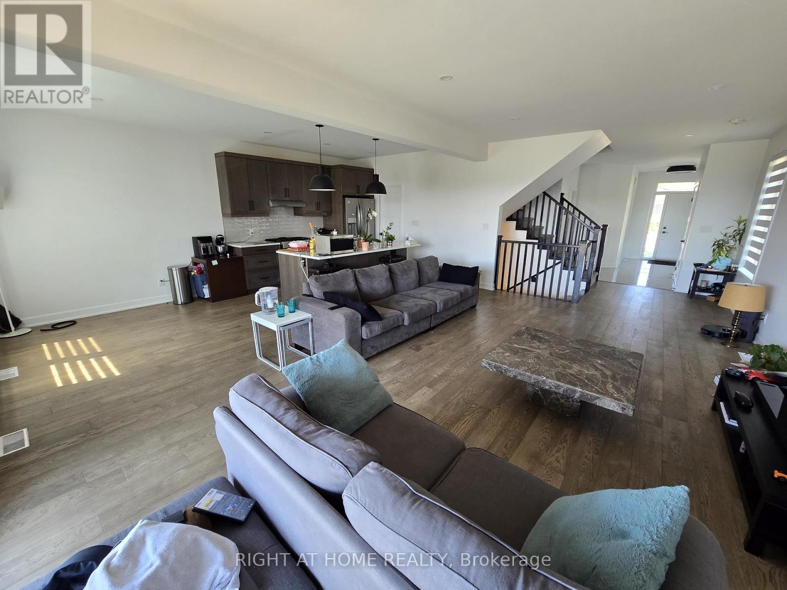 3917 Mitchell Crescent S, Fort Erie, Ontario  L0S 1S0 - Photo 12 - X12336010