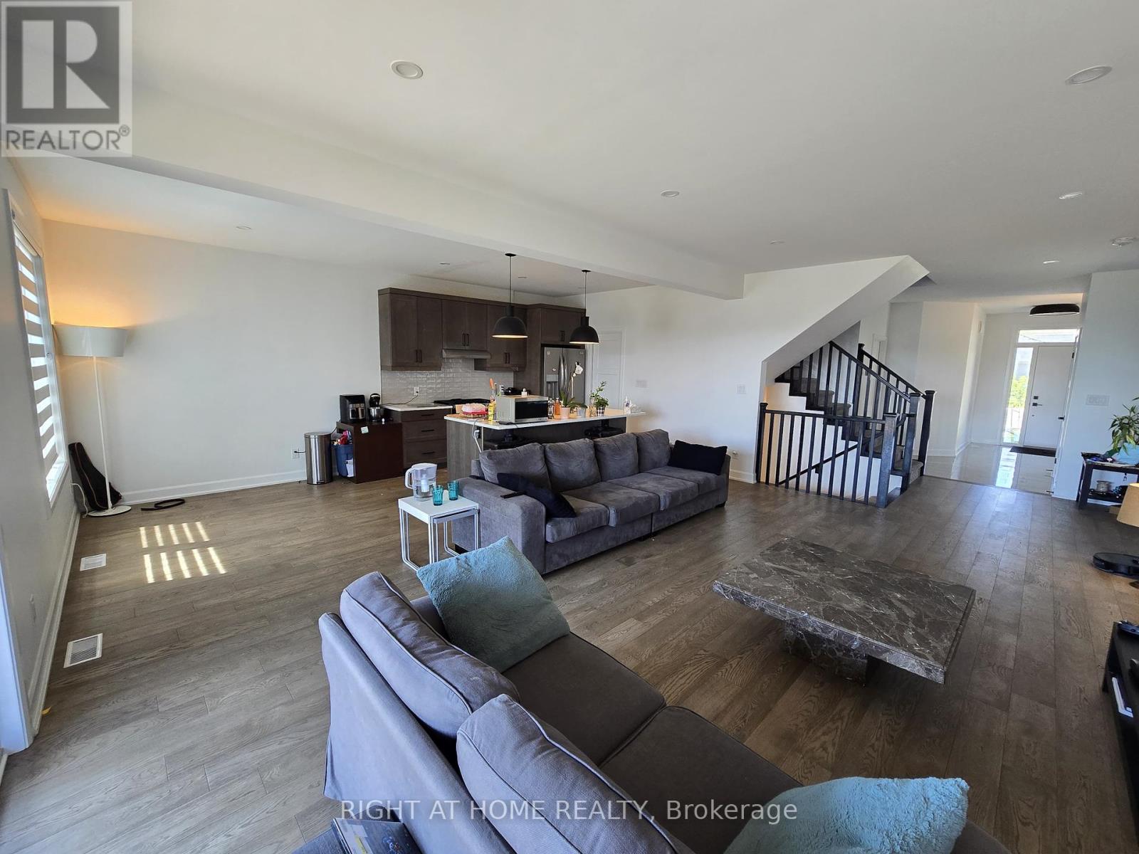 3917 Mitchell Crescent S, Fort Erie, Ontario  L0S 1S0 - Photo 6 - X12336010