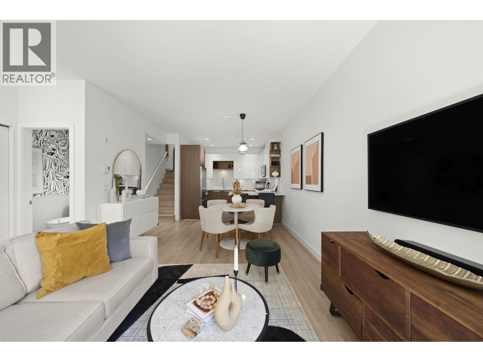 8438 Gladstone Street, Vancouver, British Columbia  V5P 0B2 - Photo 4 - R3033728