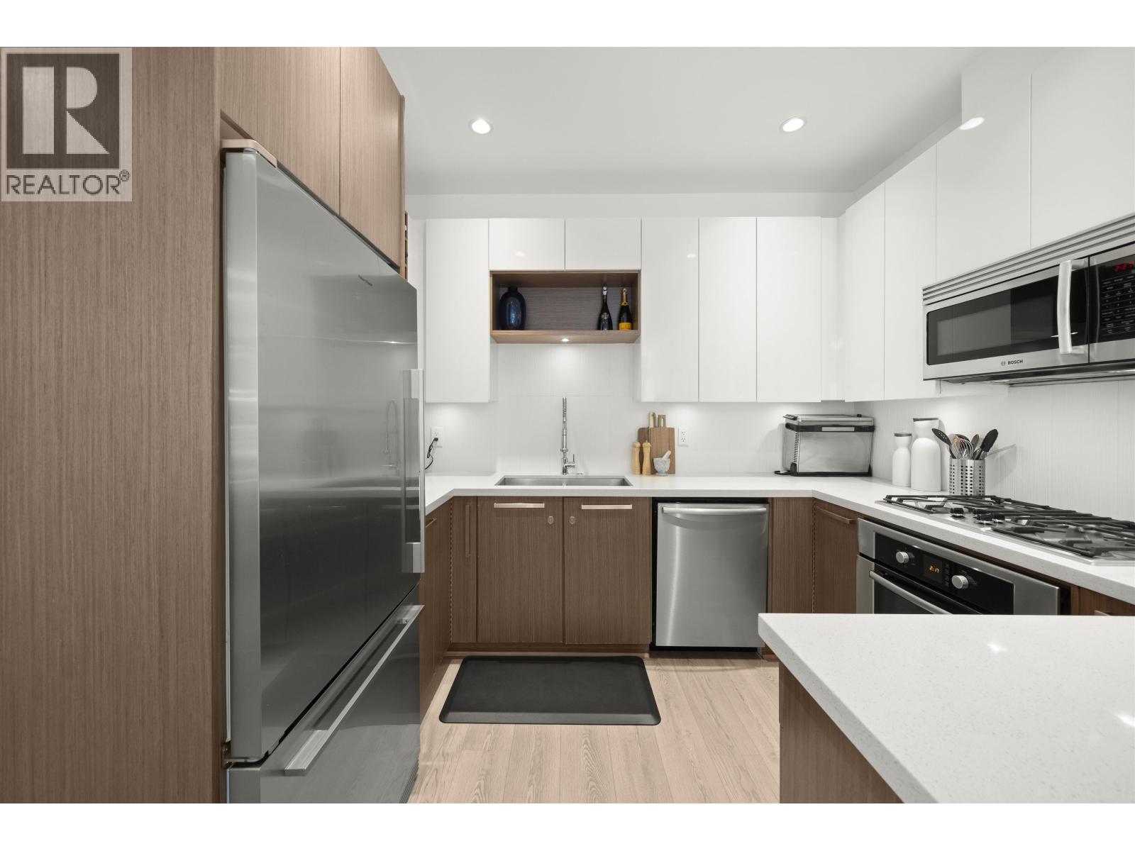 8438 Gladstone Street, Vancouver, British Columbia  V5P 0B2 - Photo 12 - R3033728