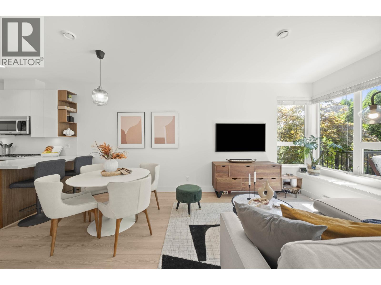 8438 Gladstone Street, Vancouver, British Columbia  V5P 0B2 - Photo 3 - R3033728