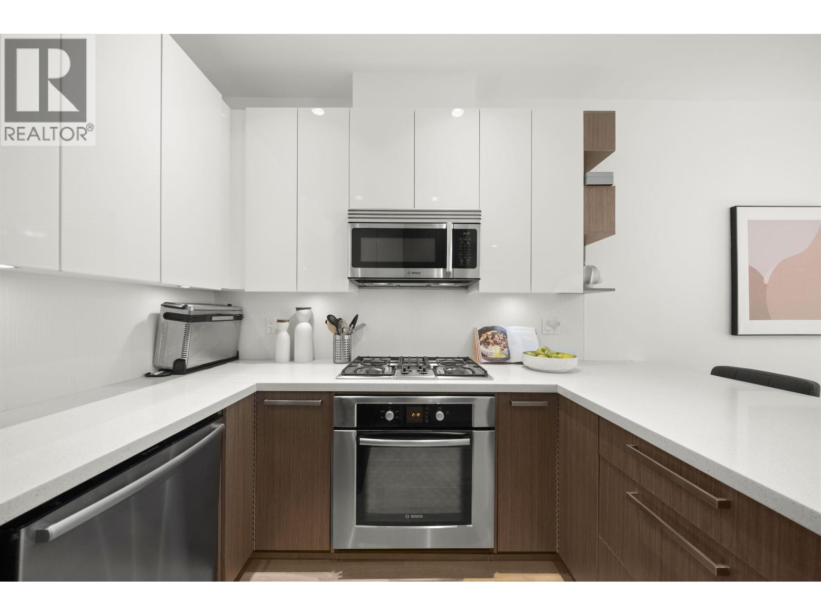 8438 Gladstone Street, Vancouver, British Columbia  V5P 0B2 - Photo 10 - R3033728