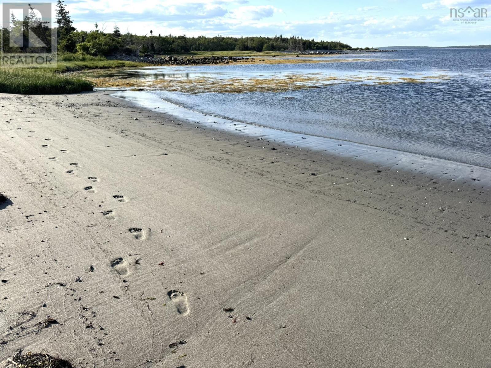 4336 Sandy Point Rd, Jordan Bay, Nova Scotia  B0T 1W0 - Photo 3 - 202520143