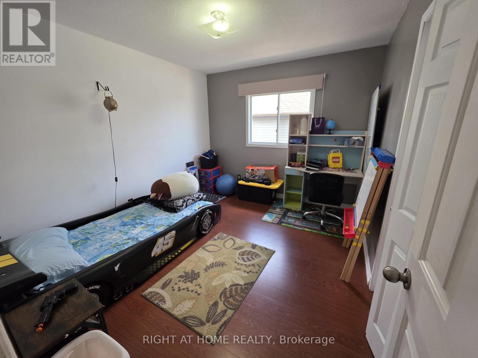 15 Lorilee Crescent, Kitchener, Ontario  N2N 2J4 - Photo 23 - X12336052