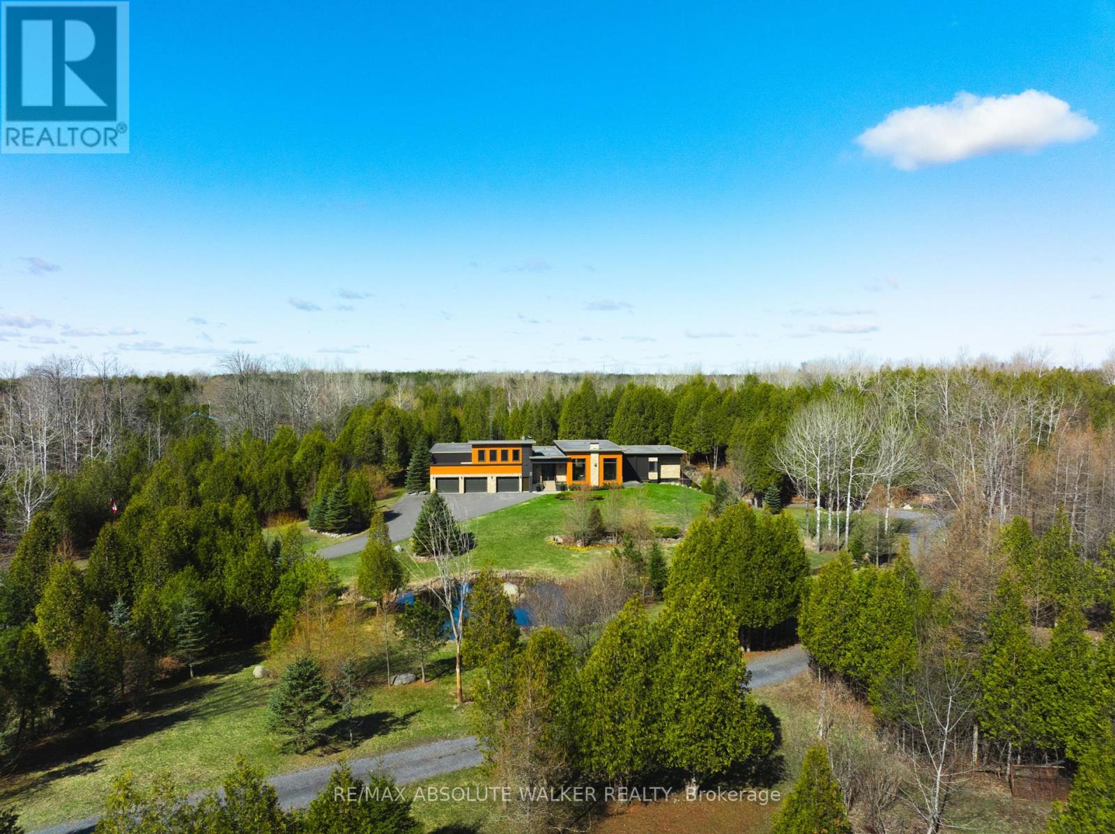 19421 Kenyon Concession 1 Road, North Glengarry, Ontario  K0C 1B0 - Photo 4 - X12113256
