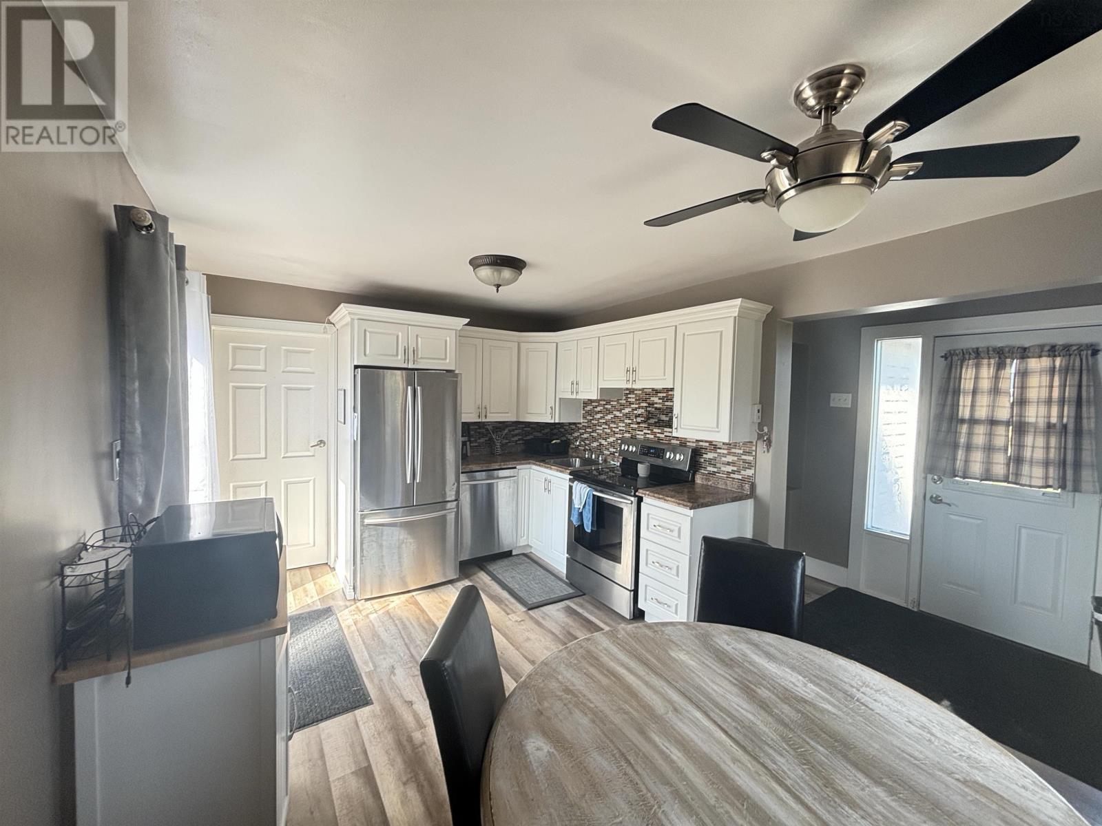 80 Quarry Road, Glace Bay, Nova Scotia  B1A 1G1 - Photo 5 - 202513646