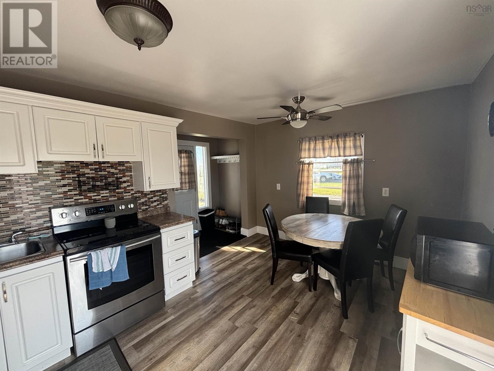 80 Quarry Road, Glace Bay, Nova Scotia  B1A 1G1 - Photo 6 - 202513646