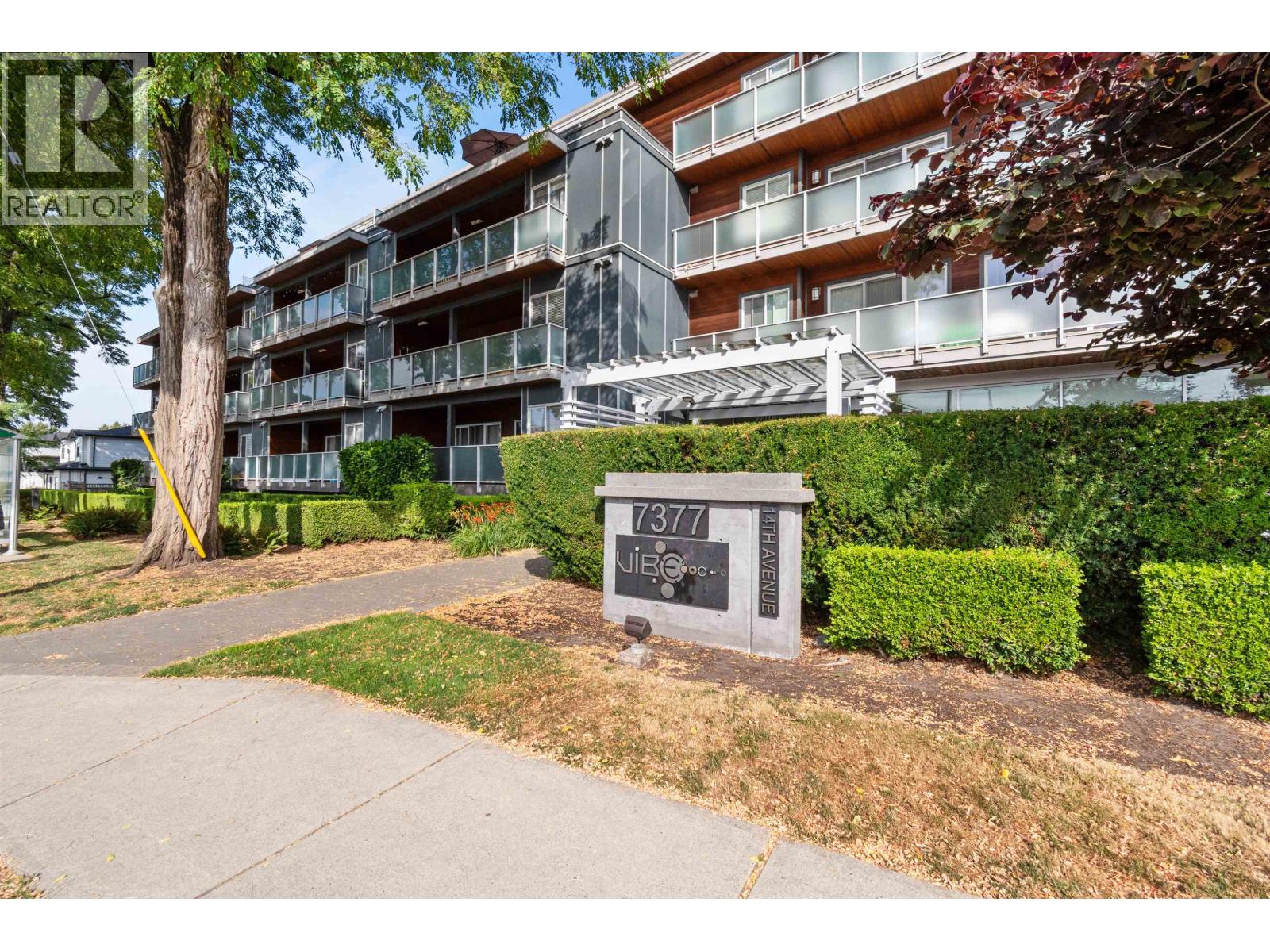 301 7377 14TH AVENUE, Burnaby, British Columbia