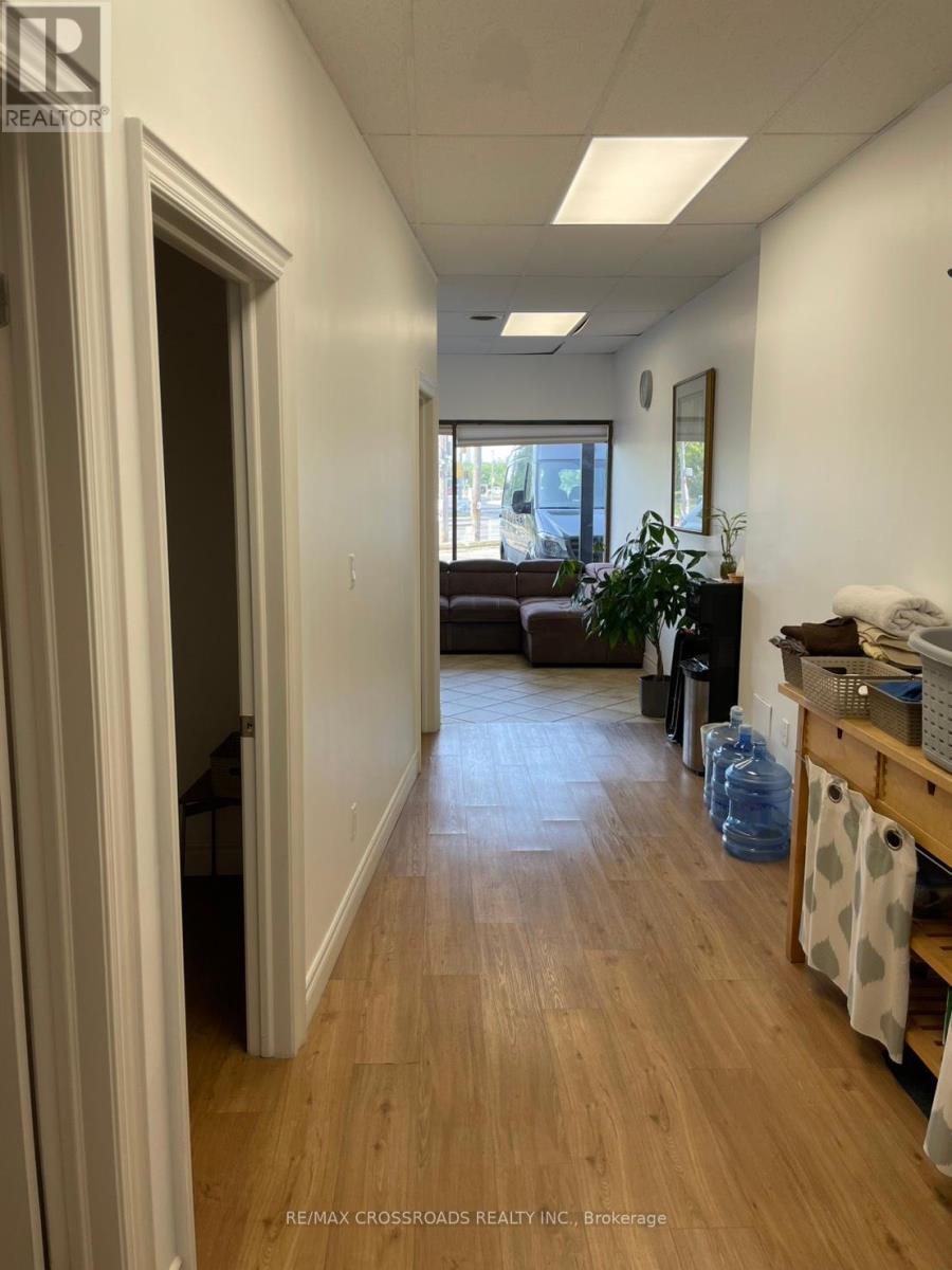 1716 Queen St Street E, Toronto, Ontario  M4L 1G7 - Photo 8 - E12325831