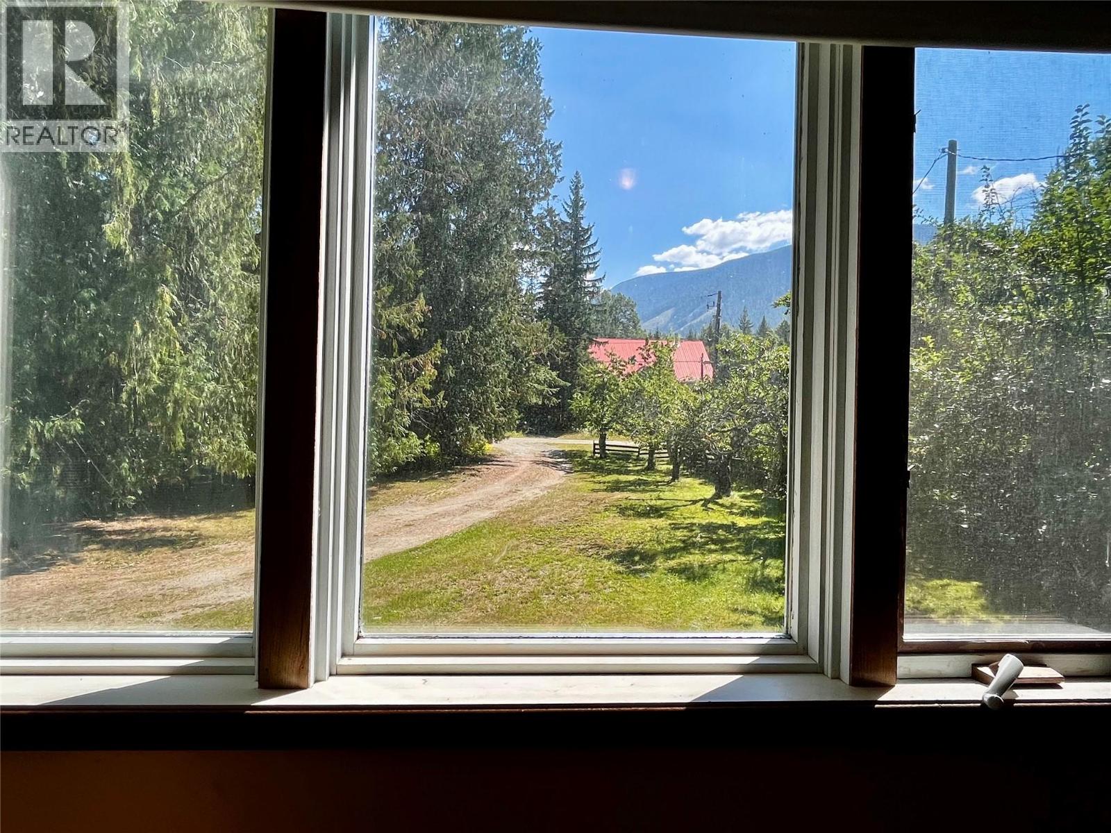236 Clark Road, Burton, British Columbia  V0G 1R0 - Photo 37 - 10356670