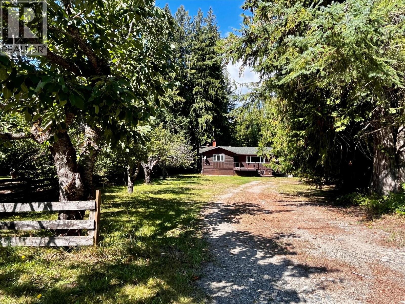236 Clark Road, Burton, British Columbia  V0G 1R0 - Photo 5 - 10356670