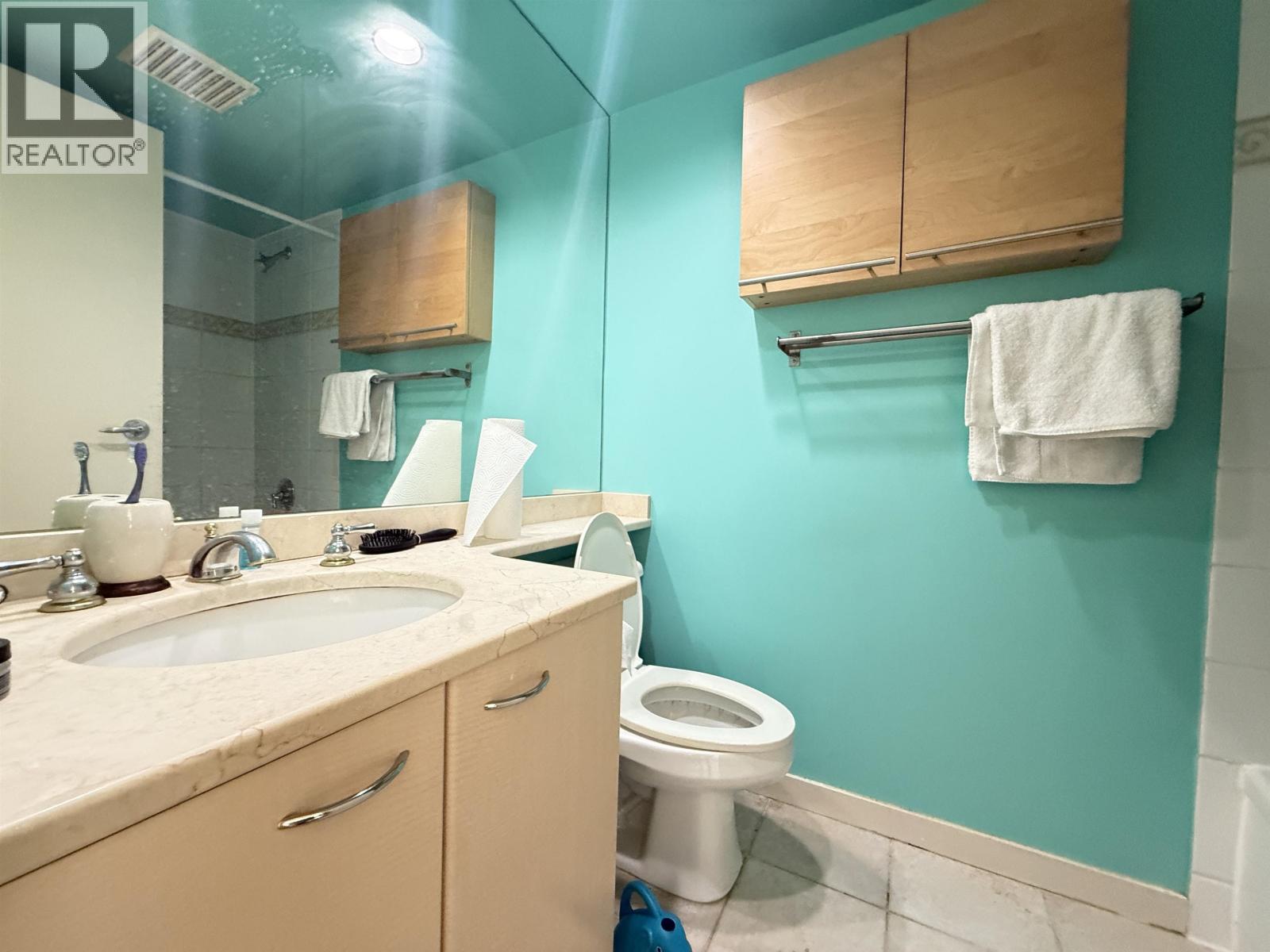 Listing Picture 3 of 19 : 1010 1331 ALBERNI STREET, Vancouver / 溫哥華 - 魯藝地產 Yvonne Lu Group - MLS Medallion Club Member