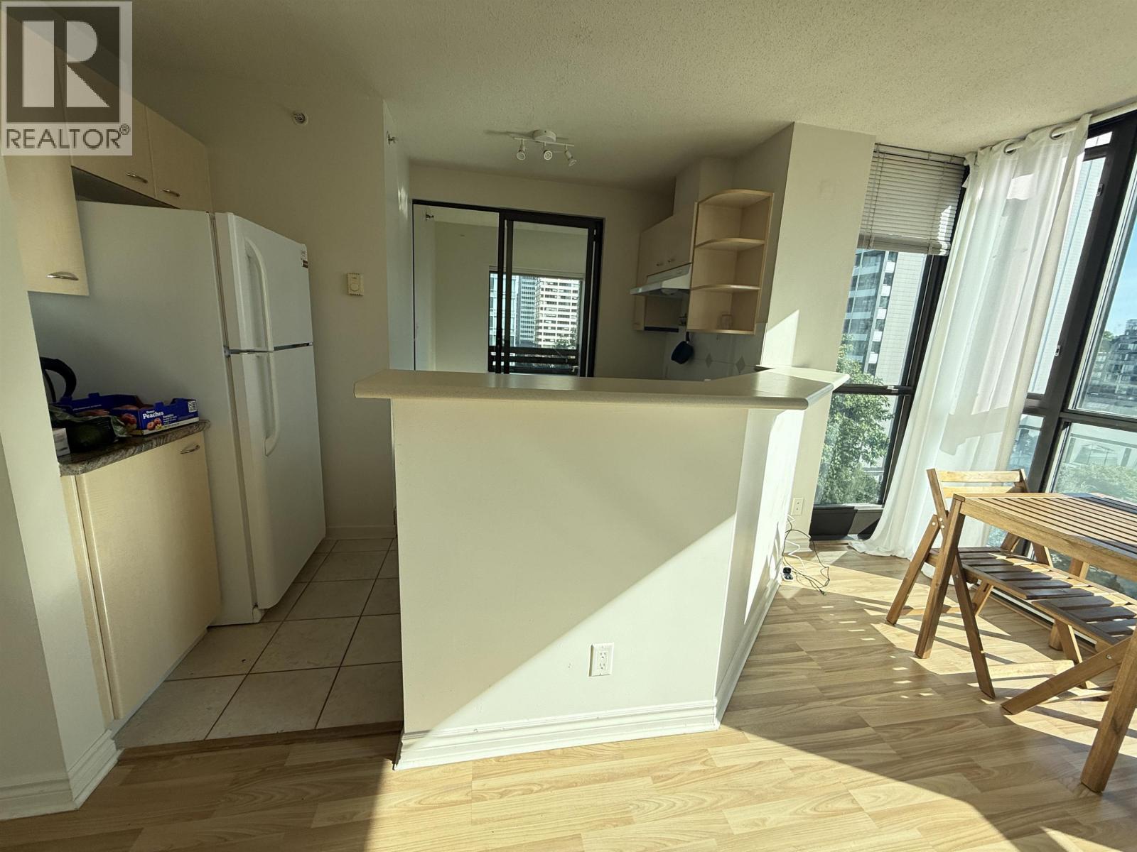 Listing Picture 9 of 19 : 1010 1331 ALBERNI STREET, Vancouver / 溫哥華 - 魯藝地產 Yvonne Lu Group - MLS Medallion Club Member