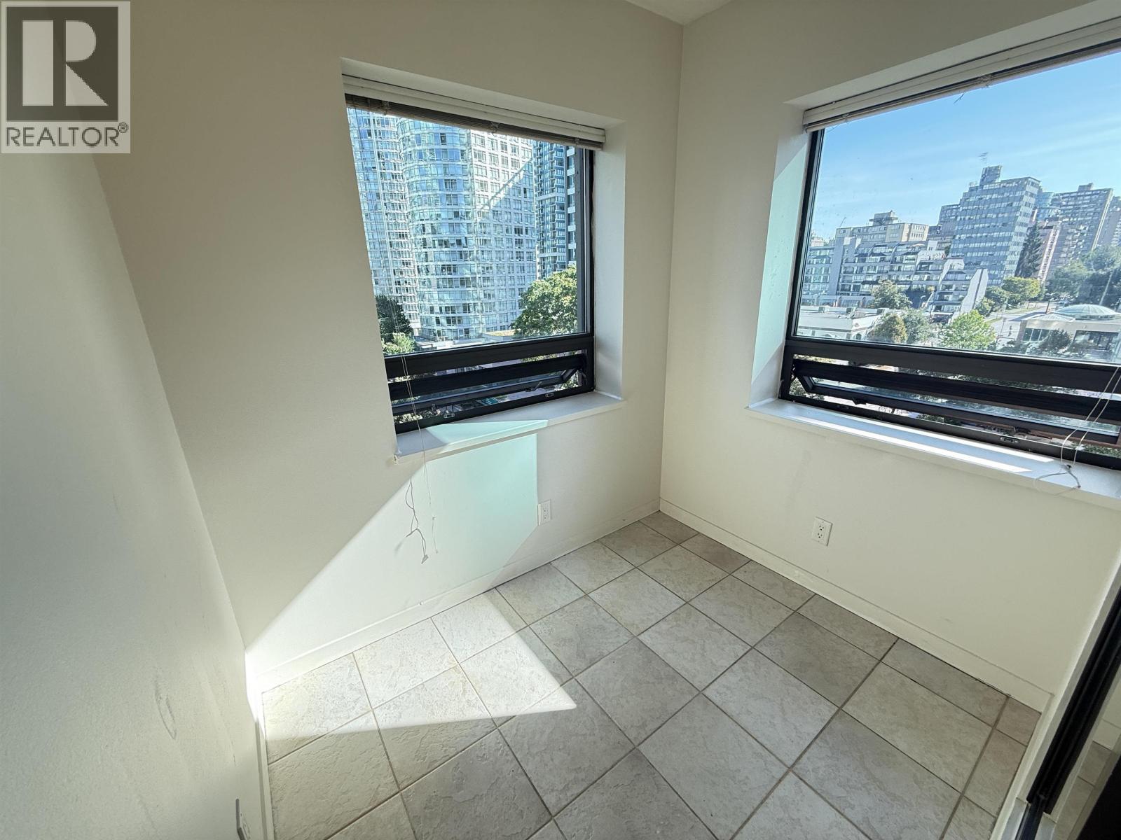 Listing Picture 10 of 19 : 1010 1331 ALBERNI STREET, Vancouver / 溫哥華 - 魯藝地產 Yvonne Lu Group - MLS Medallion Club Member