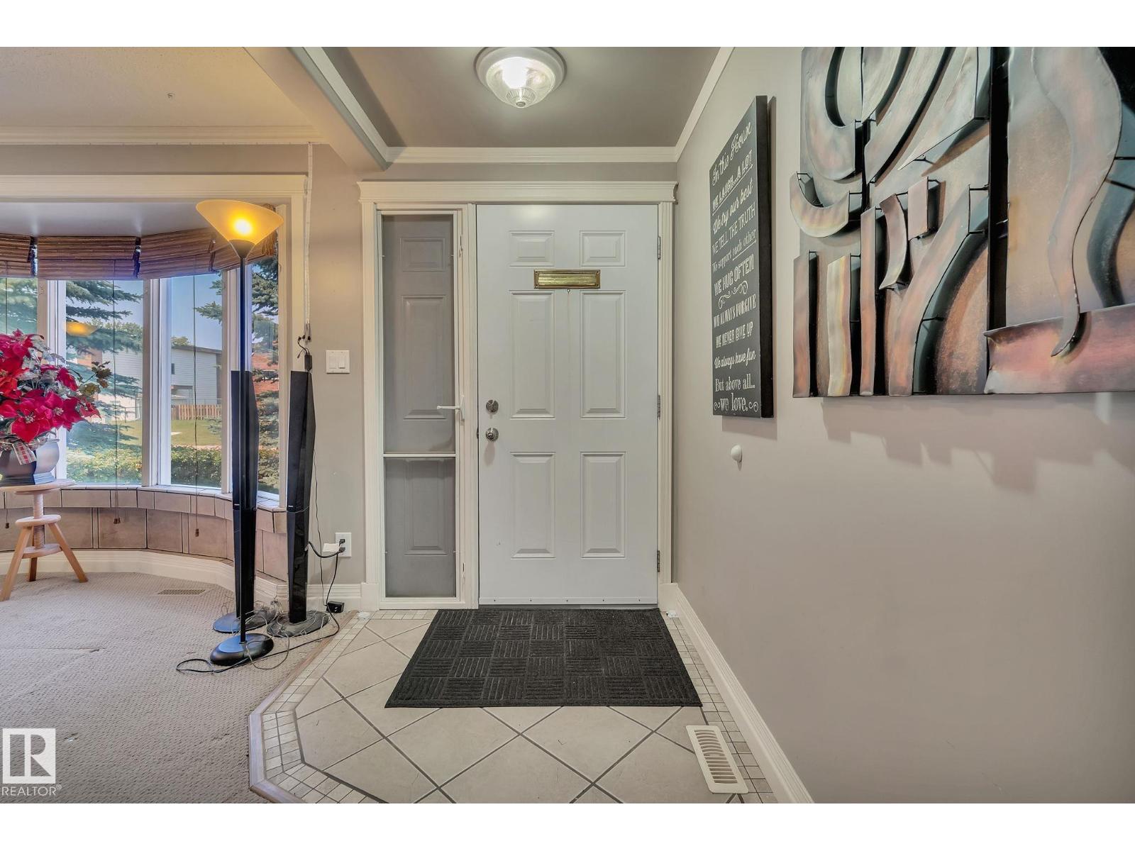 Property at 315 Knottwood Road North NW image 3