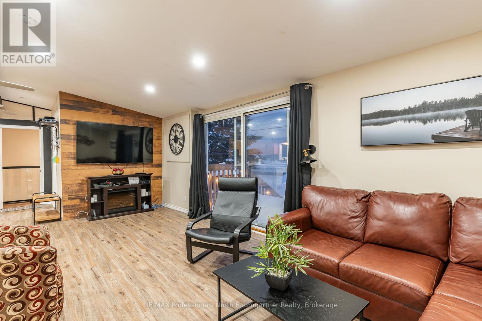 18830 Hwy 35, Algonquin Highlands, Ontario  K0M 1J2 - Photo 9 - X12140930