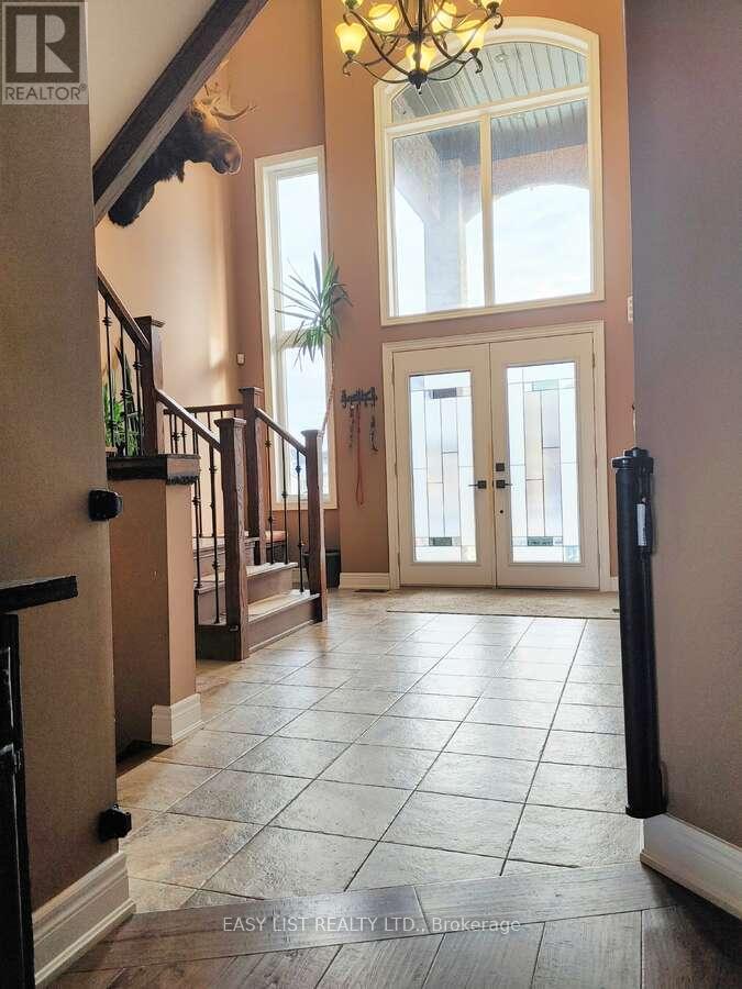 83 Homestead Way, Thorold, Ontario  L2V 0J8 - Photo 3 - X12336092