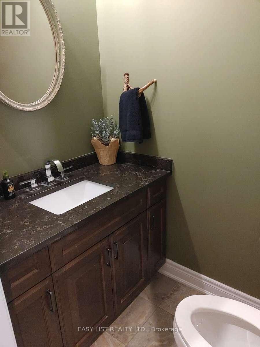 83 Homestead Way, Thorold, Ontario  L2V 0J8 - Photo 4 - X12336092