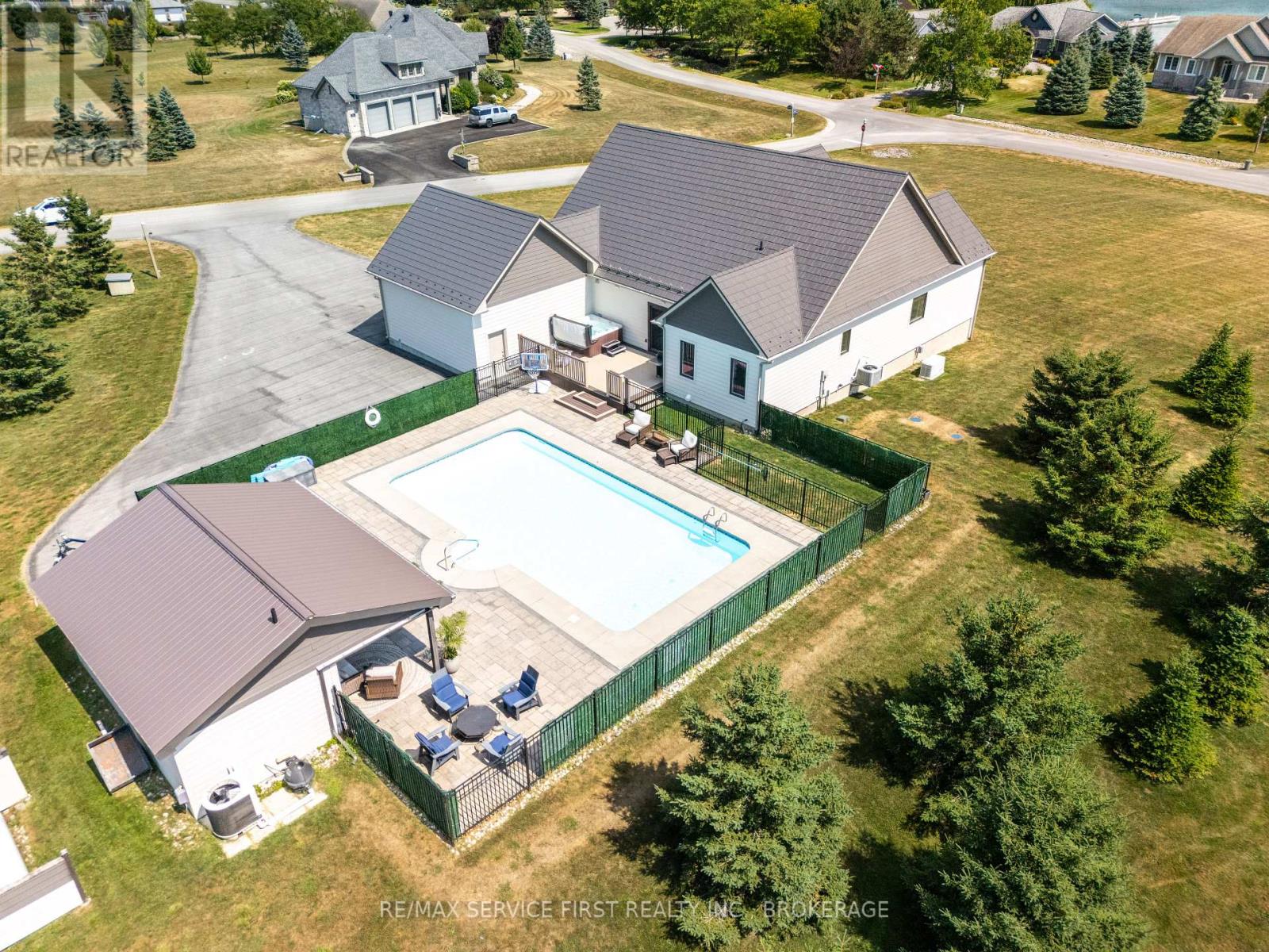 103 Binnacle View Drive, Front Of Leeds & Seeleys Bay, Ontario  K7G 2V5 - Photo 4 - X12327895