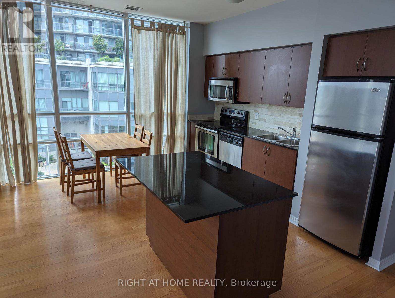 304 - 2240 Lakeshore Boulevard W, Toronto, Ontario  M8V 1A5 - Photo 11 - W12336099