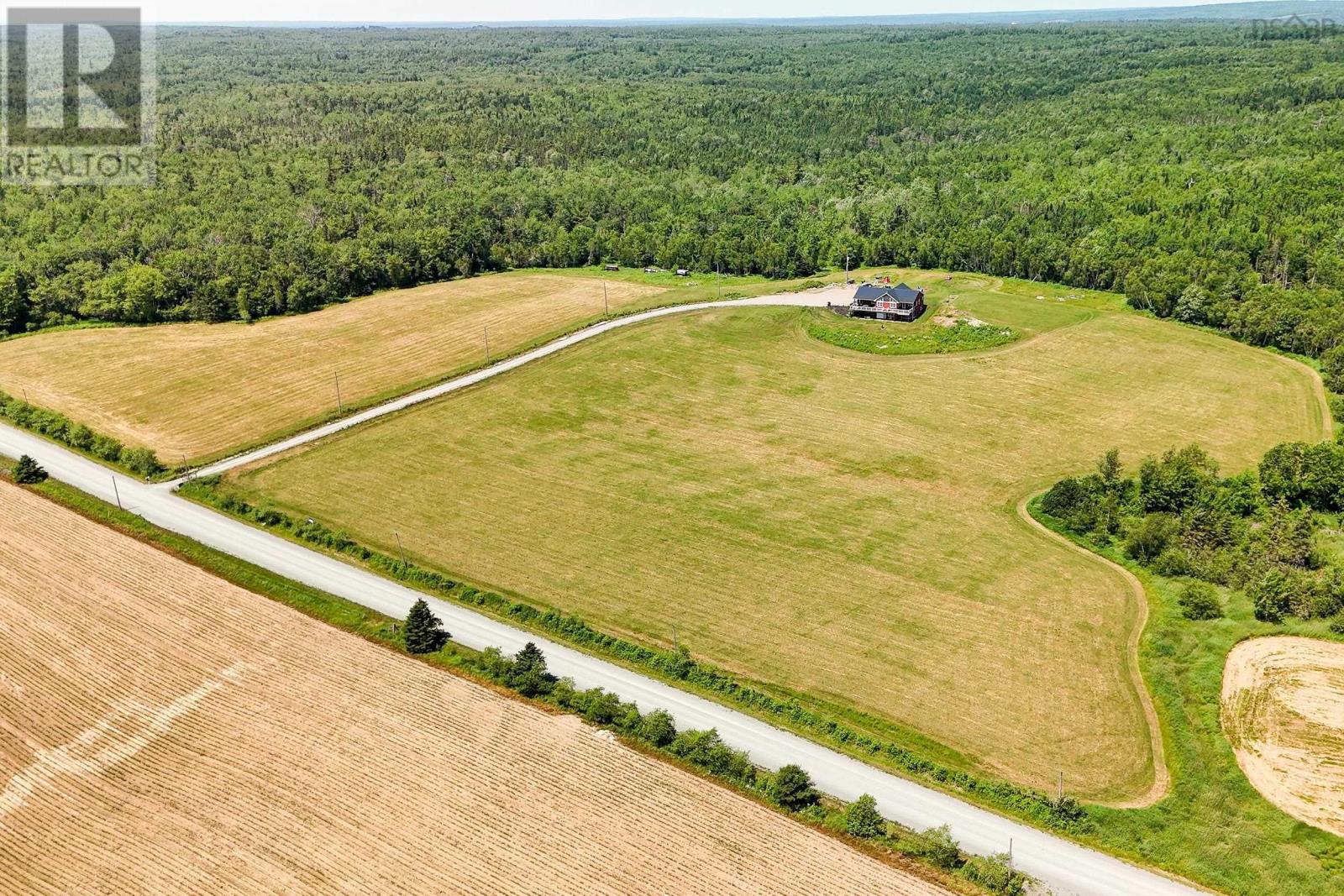 249 Ridge Road, South Branch, Nova Scotia  B0N 2P0 - Photo 8 - 202516560