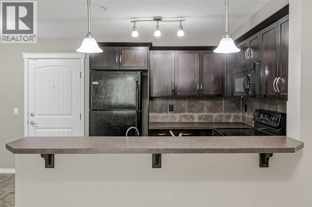 Property at 4102, 31 Country Village Manor NE image 2