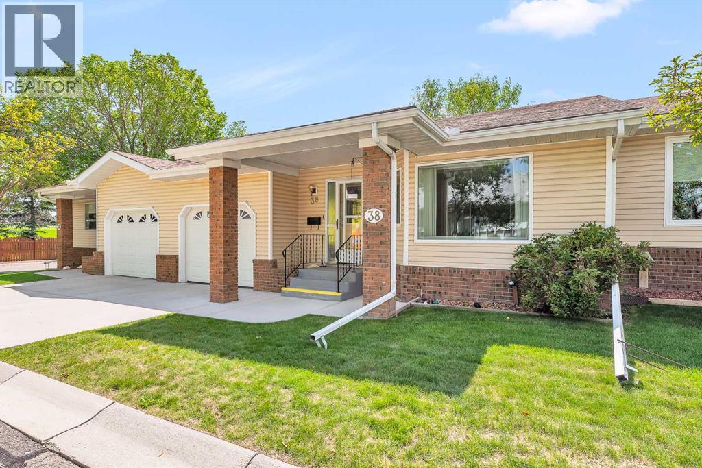 Property at 38 Vandoos Villas NW image 2