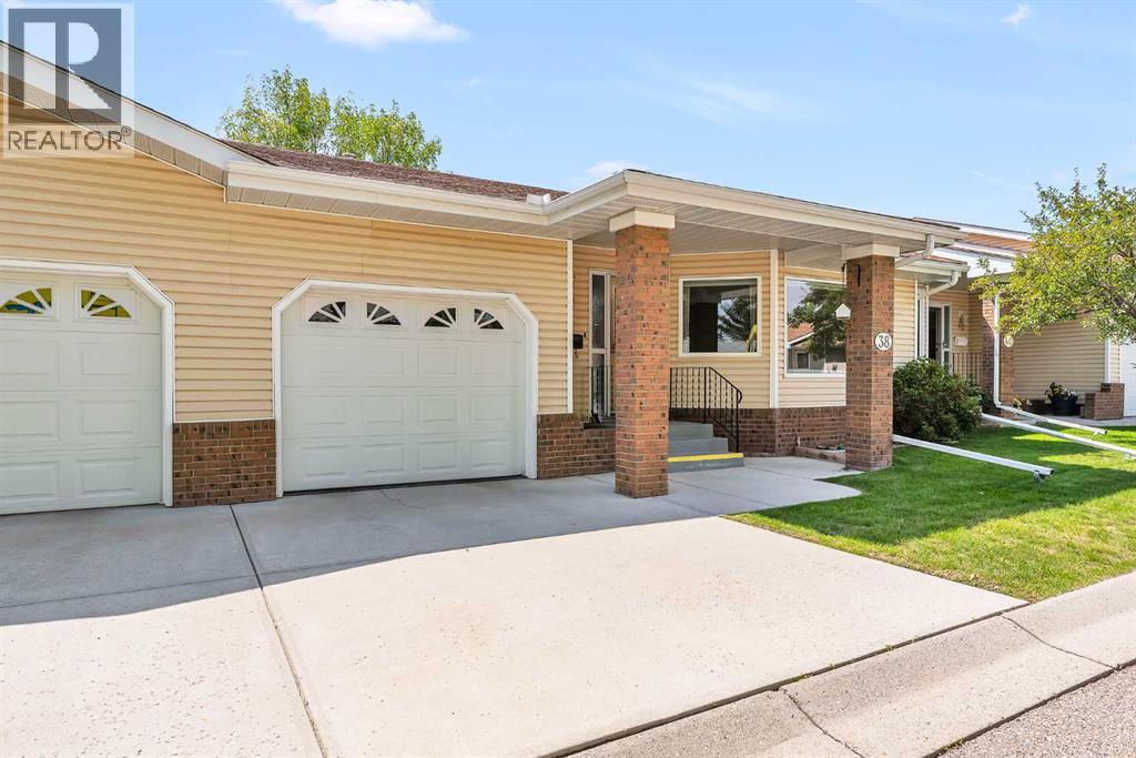 Property at 38 Vandoos Villas NW image 3