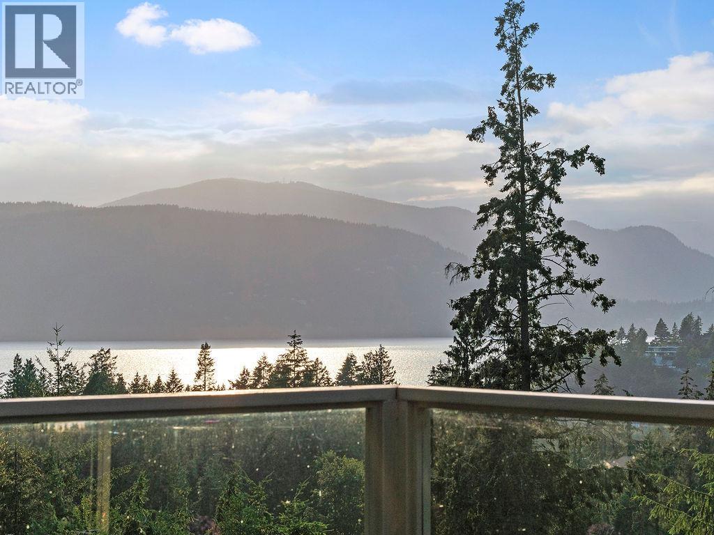 5480 Keith Road, West Vancouver, British Columbia  V7W 3C9 - Photo 6 - R3011255