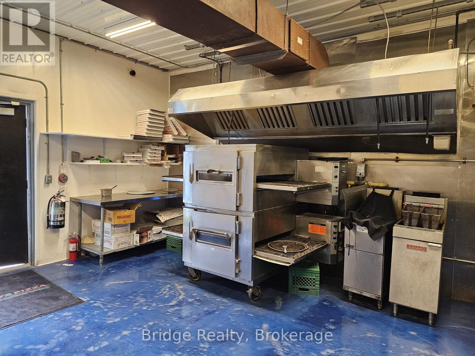 51 King Street E, Ingersoll, Ontario  N5C 1S2 - Photo 24 - X12335834