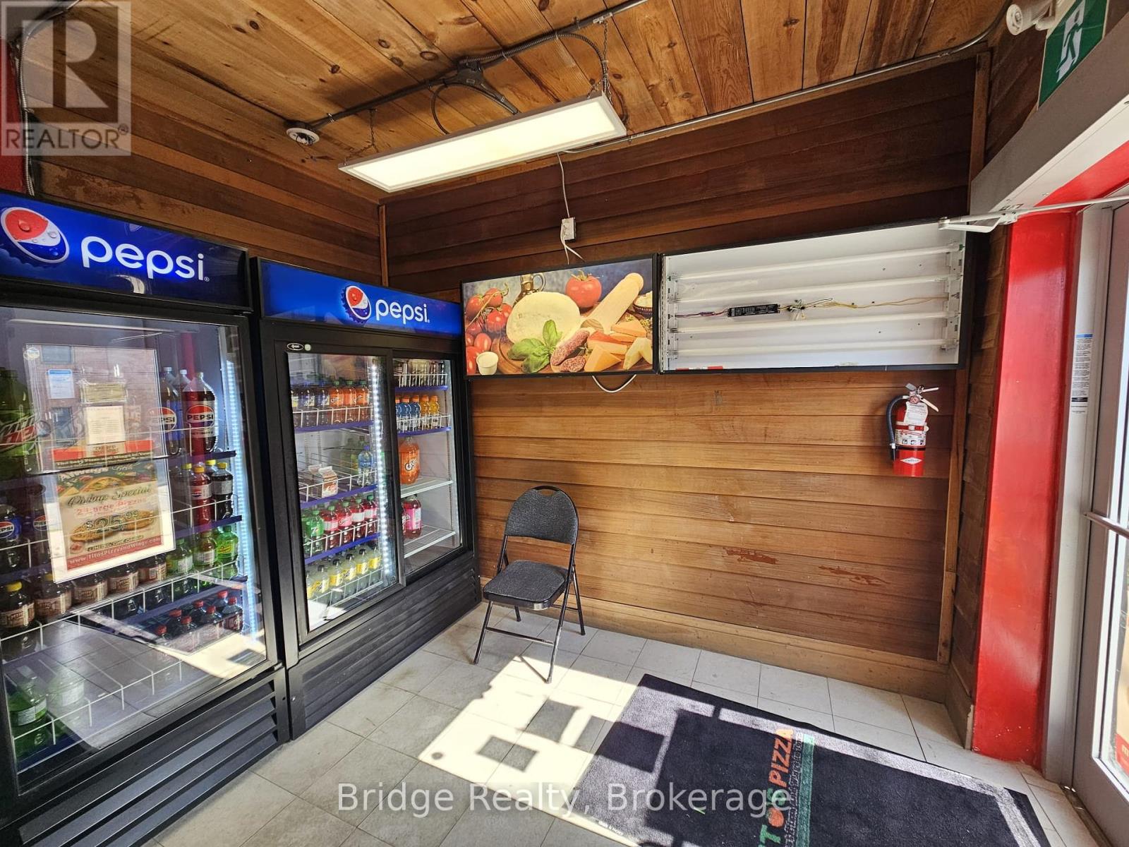 51 King Street E, Ingersoll, Ontario  N5C 1S2 - Photo 8 - X12335834
