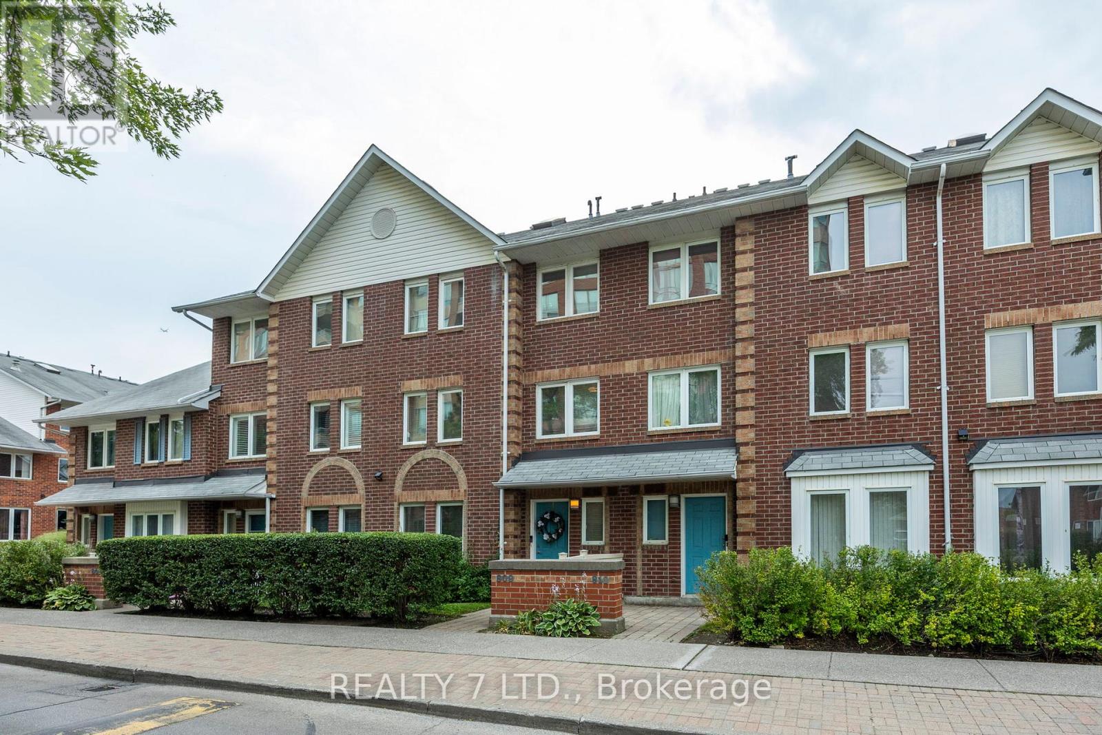 Property at 809 - 900 STEELES AVENUE W image 3