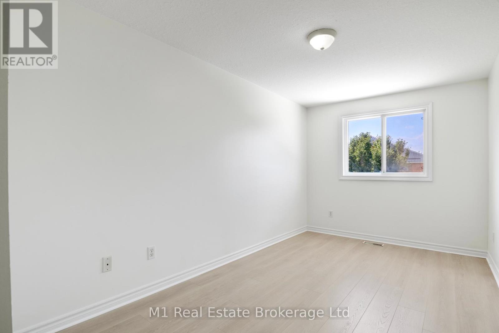 710 Denny Gate, Centre Wellington, Ontario  N1M 3S1 - Photo 20 - X12336170