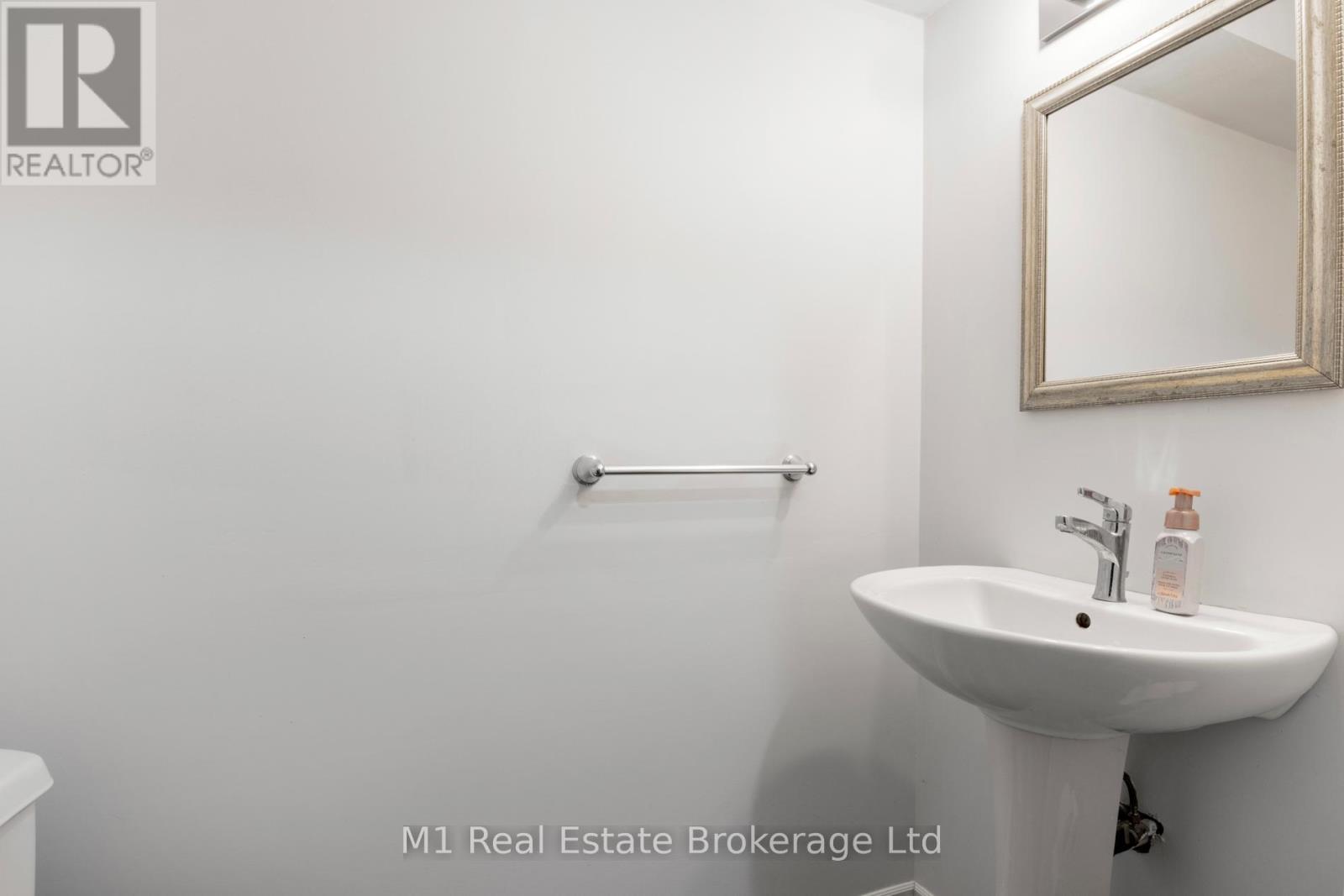 710 Denny Gate, Centre Wellington, Ontario  N1M 3S1 - Photo 24 - X12336170