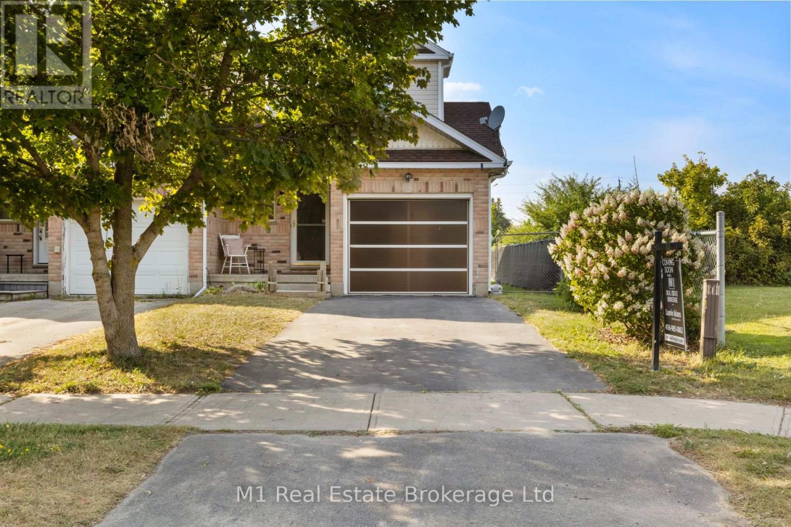 710 Denny Gate, Centre Wellington, Ontario  N1M 3S1 - Photo 3 - X12336170