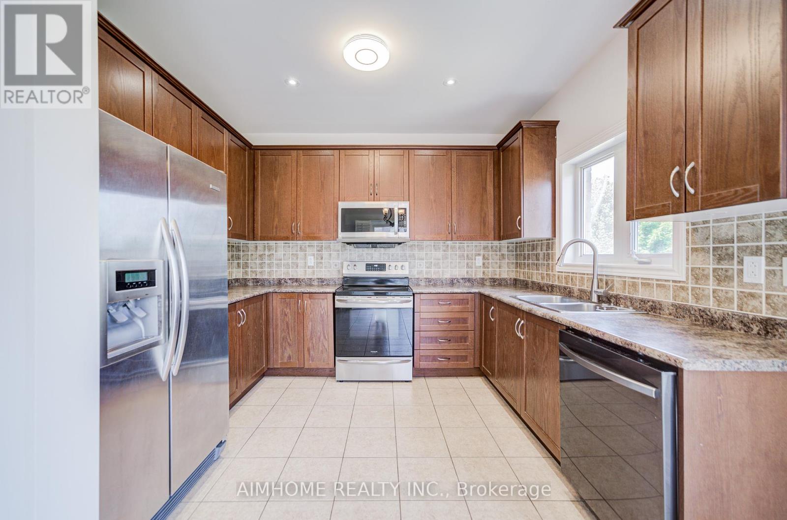 415 Peter Rupert Avenue, Vaughan, Ontario  L6A 0N8 - Photo 15 - N12335905