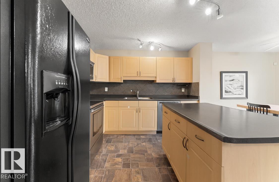 7831 8 Av Sw, Edmonton, Alberta  T6X 0A4 - Photo 12 - E4452340