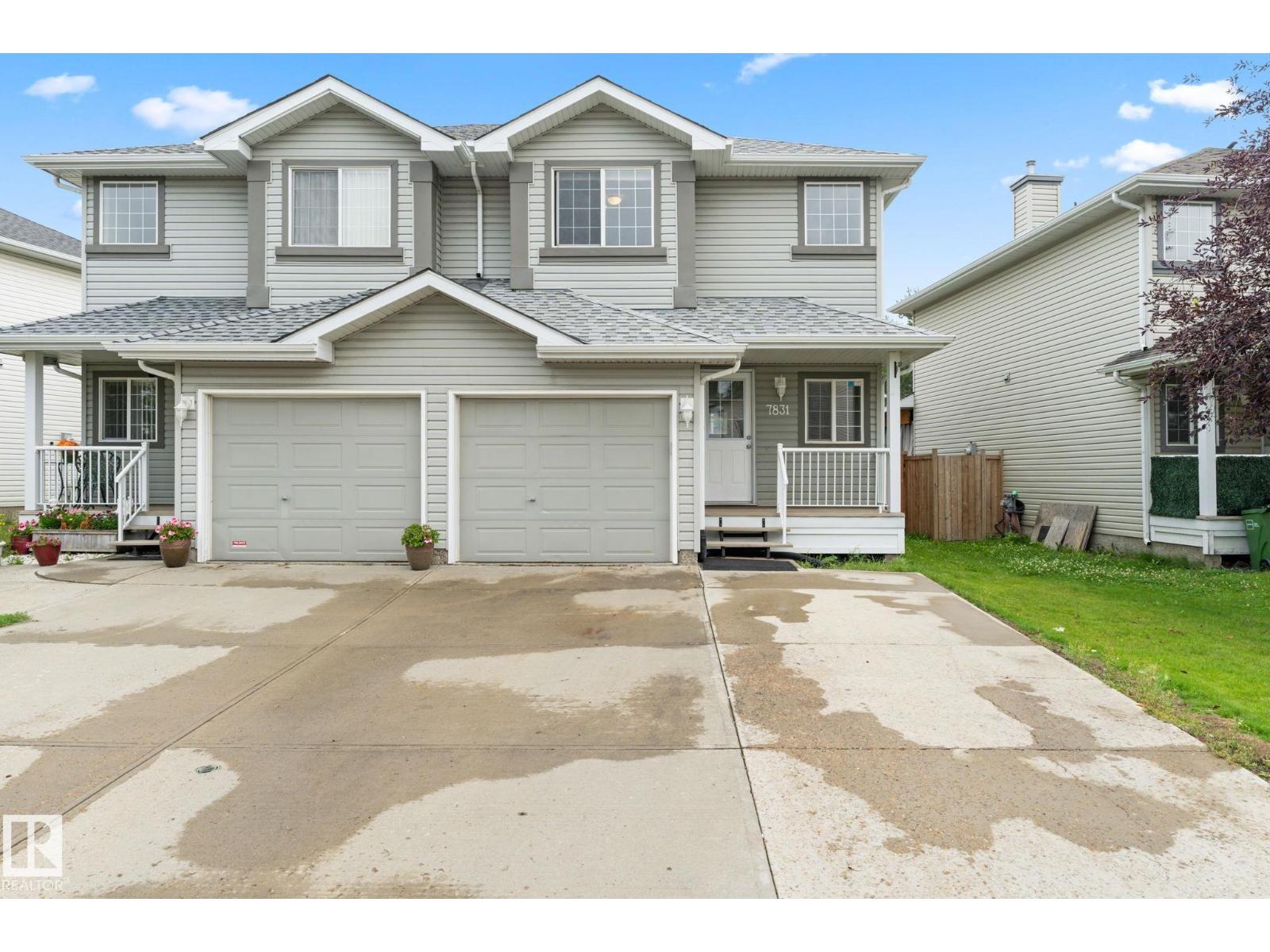 7831 8 Av Sw, Edmonton, Alberta  T6X 0A4 - Photo 2 - E4452340