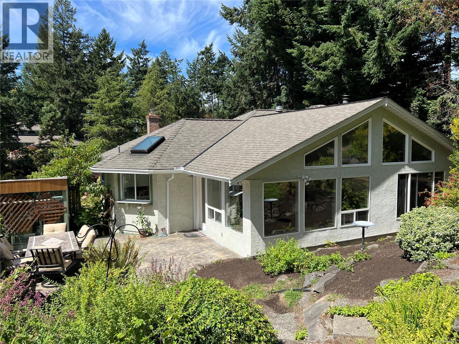 Property at 10915 Prentice Pl image 2