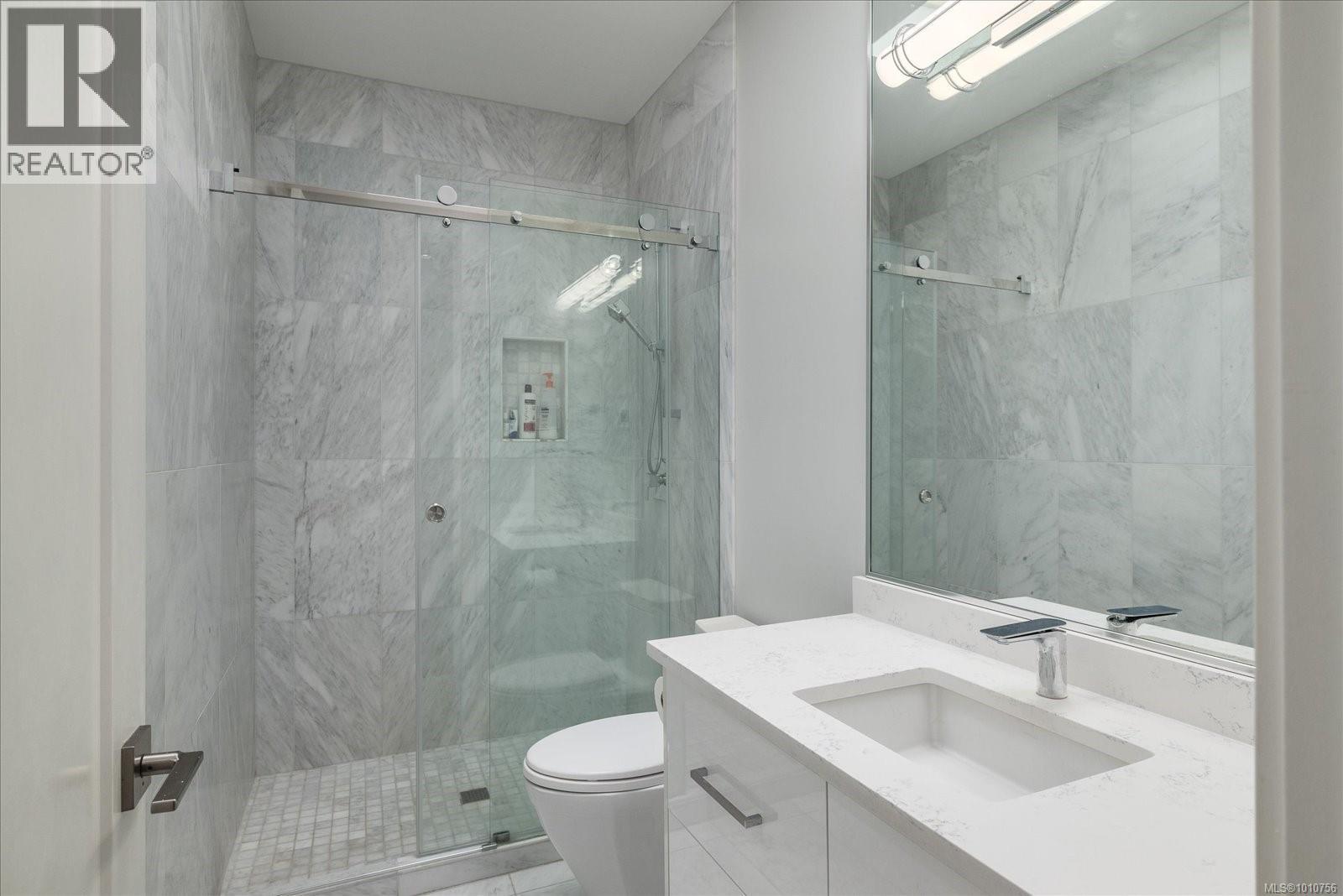Property at 4696 Laguna Way image 5