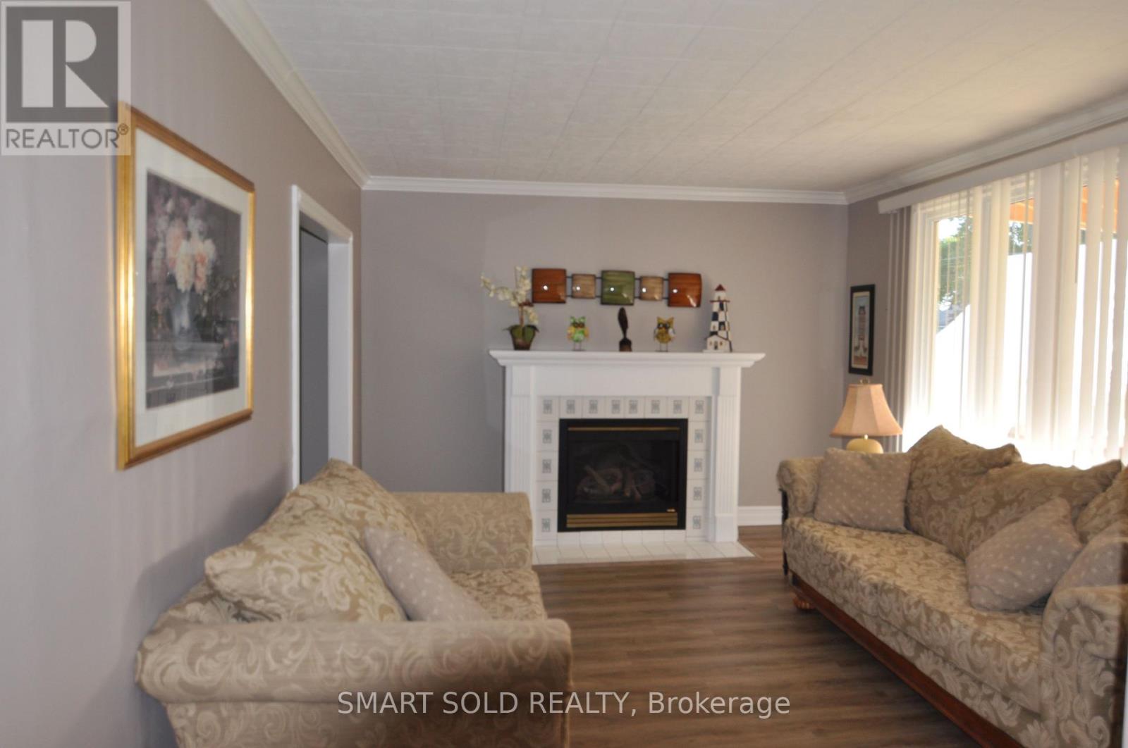 75 Lake Avenue, Ramara, Ontario  L0K 1B0 - Photo 3 - S12336223