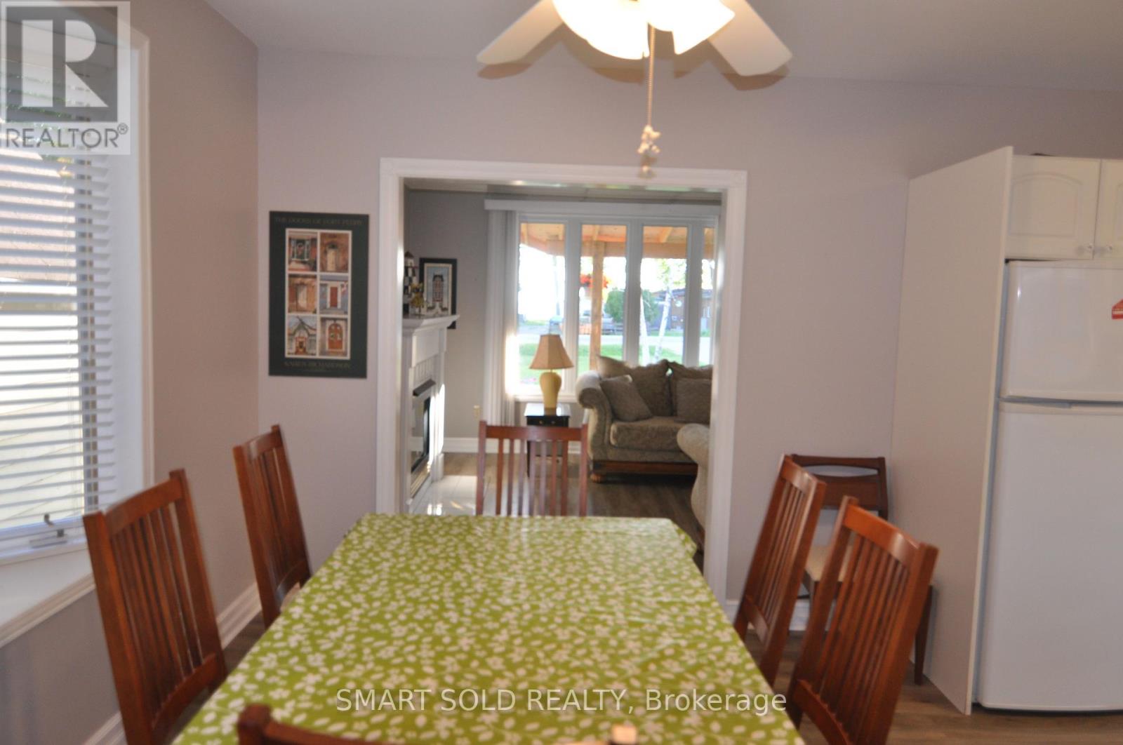 75 Lake Avenue, Ramara, Ontario  L0K 1B0 - Photo 7 - S12336223