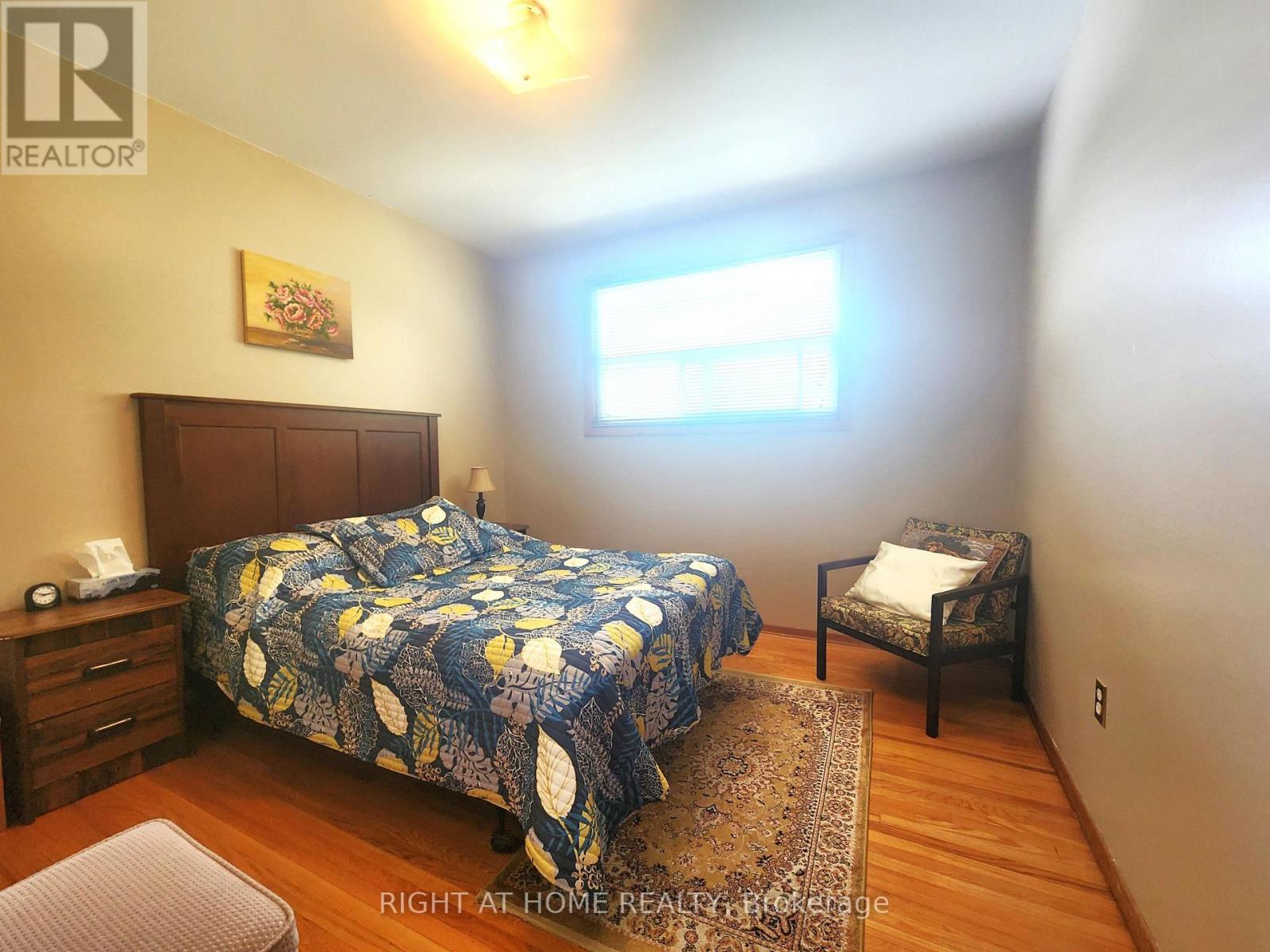 627 Green Meadow Crescent, Mississauga (Mississauga Valleys), Ontario  L5A 2V3 - Photo 14 - W12336226