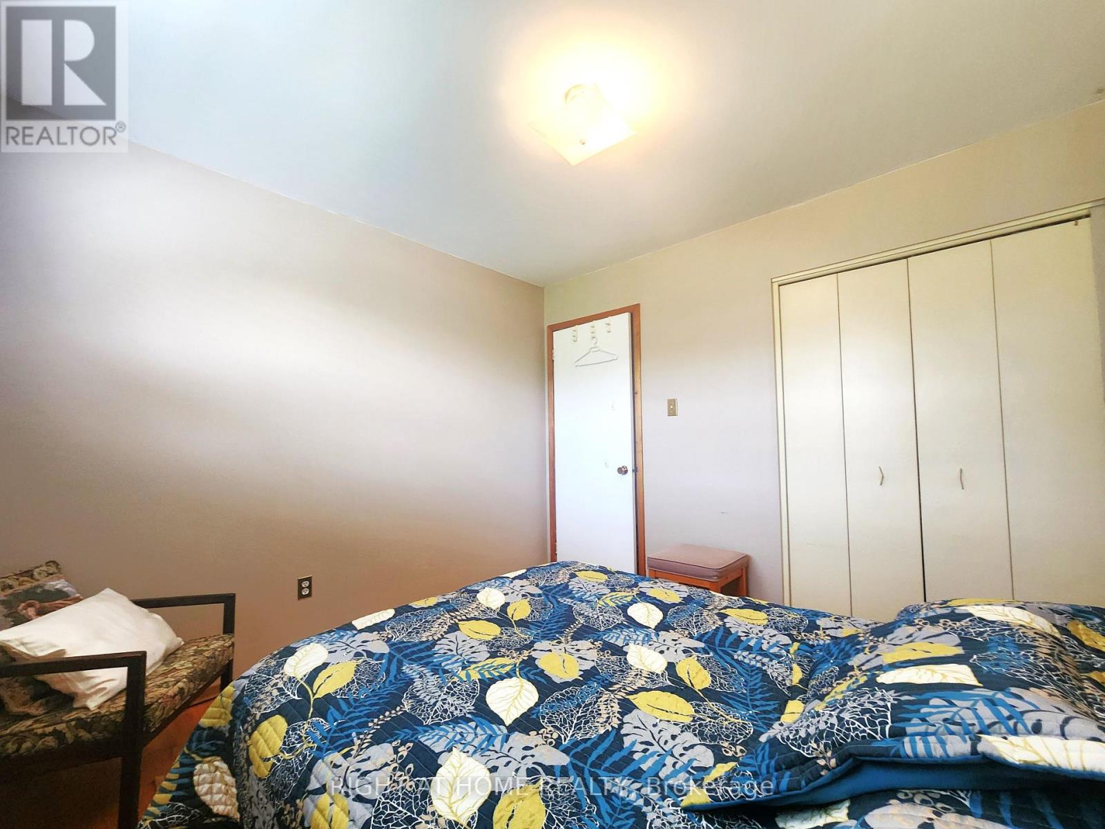 627 Green Meadow Crescent, Mississauga (Mississauga Valleys), Ontario  L5A 2V3 - Photo 15 - W12336226