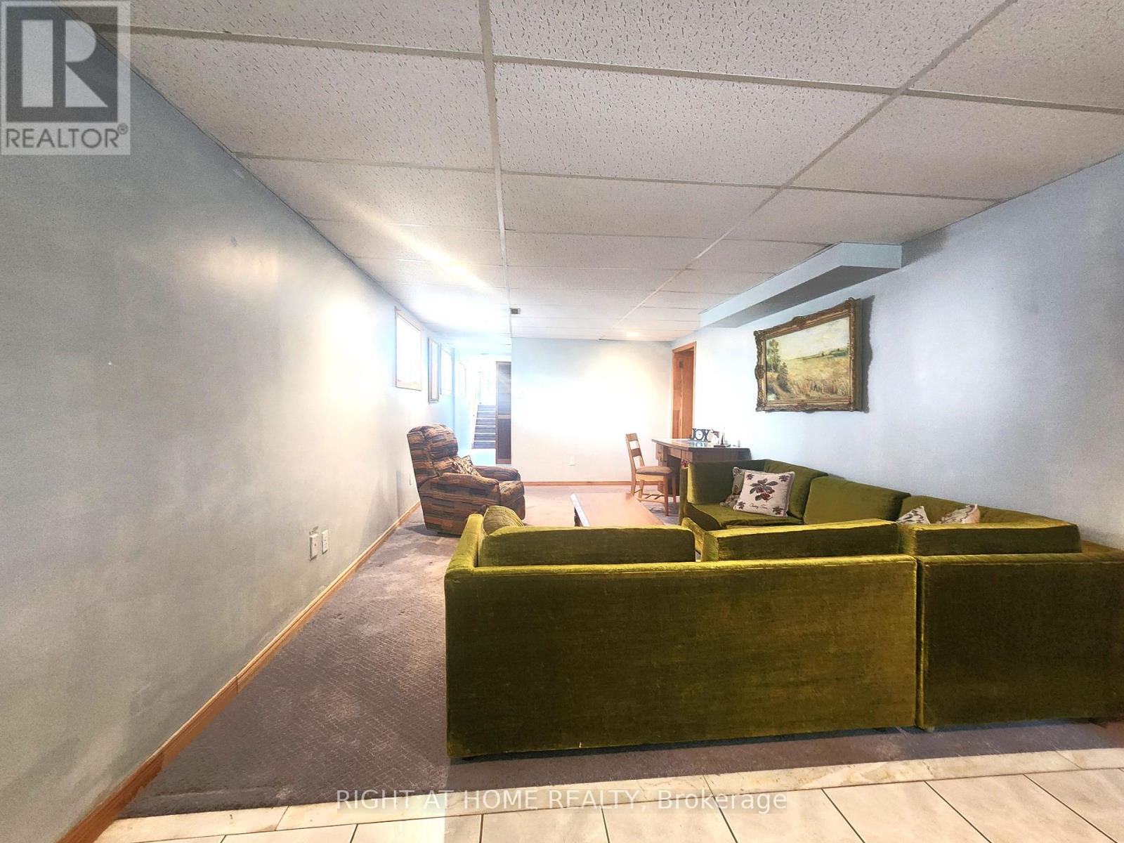 627 Green Meadow Crescent, Mississauga (Mississauga Valleys), Ontario  L5A 2V3 - Photo 21 - W12336226