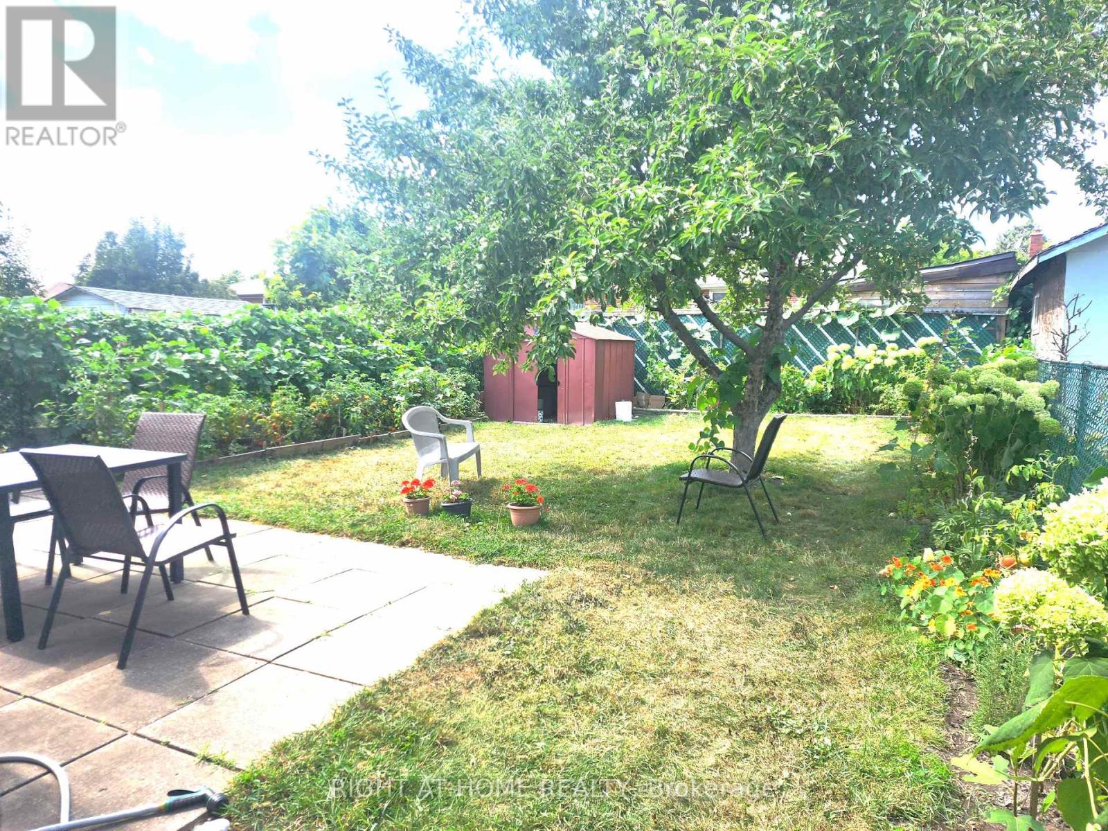 627 Green Meadow Crescent, Mississauga (Mississauga Valleys), Ontario  L5A 2V3 - Photo 25 - W12336226