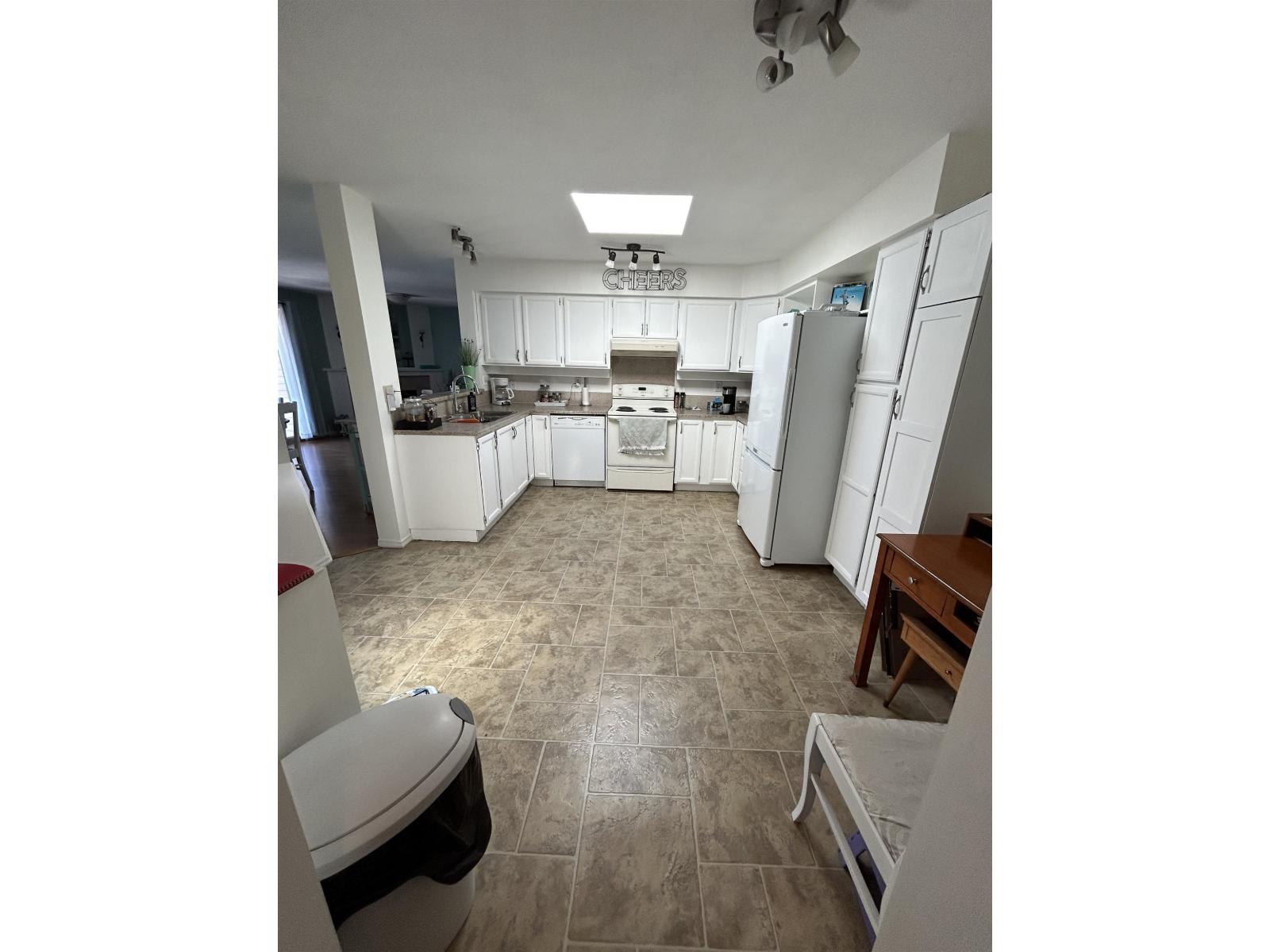 305 9295 122 Street, Surrey, British Columbia  V3V 4L4 - Photo 13 - R3028081