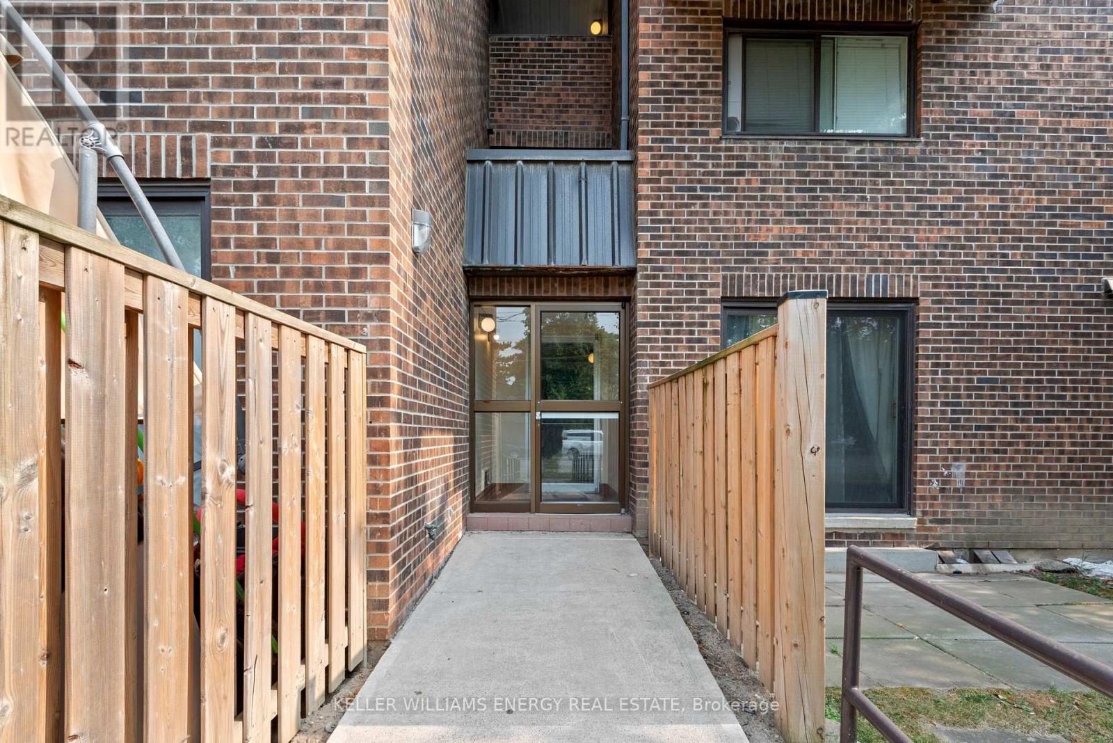 Property at 1 - 43 TAUNTON ROAD E image 3
